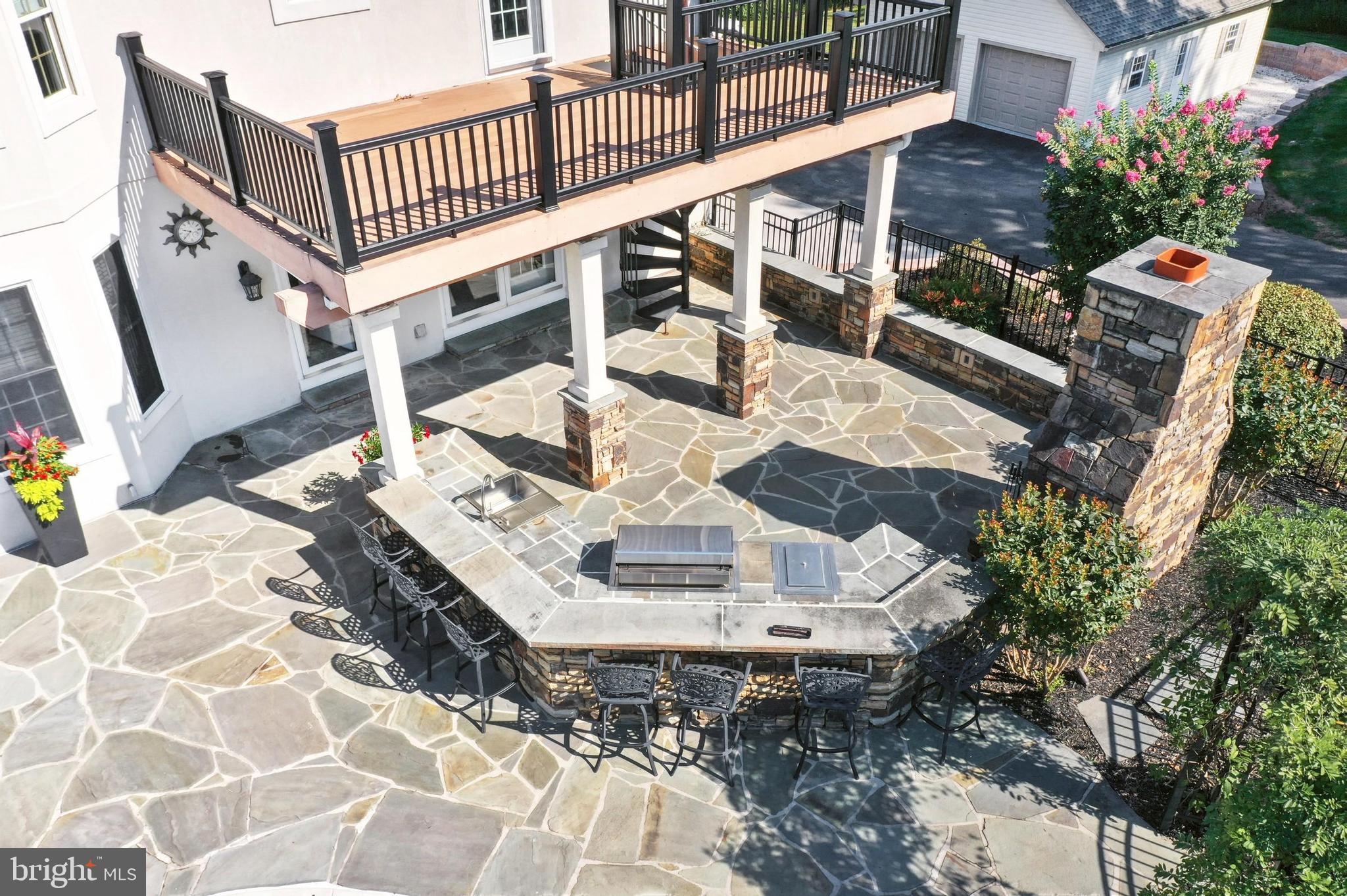 SPORTSMAN CLUB - Residential