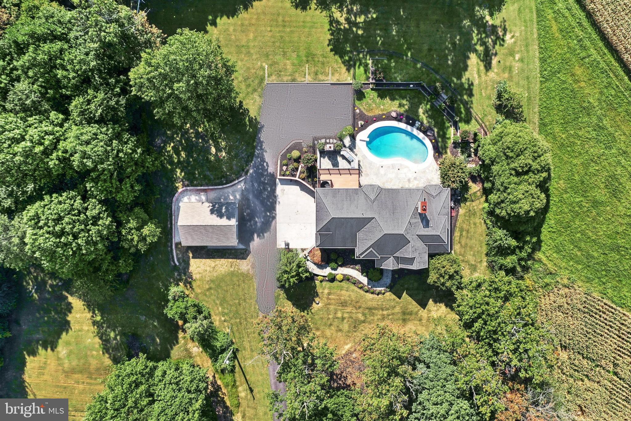 SPORTSMAN CLUB - Residential