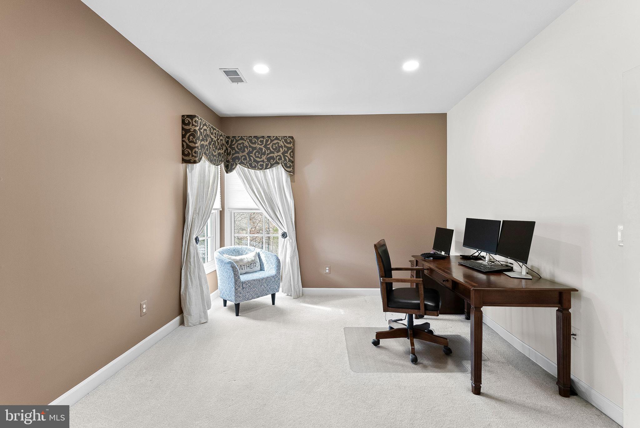 ASHBURN - Residential