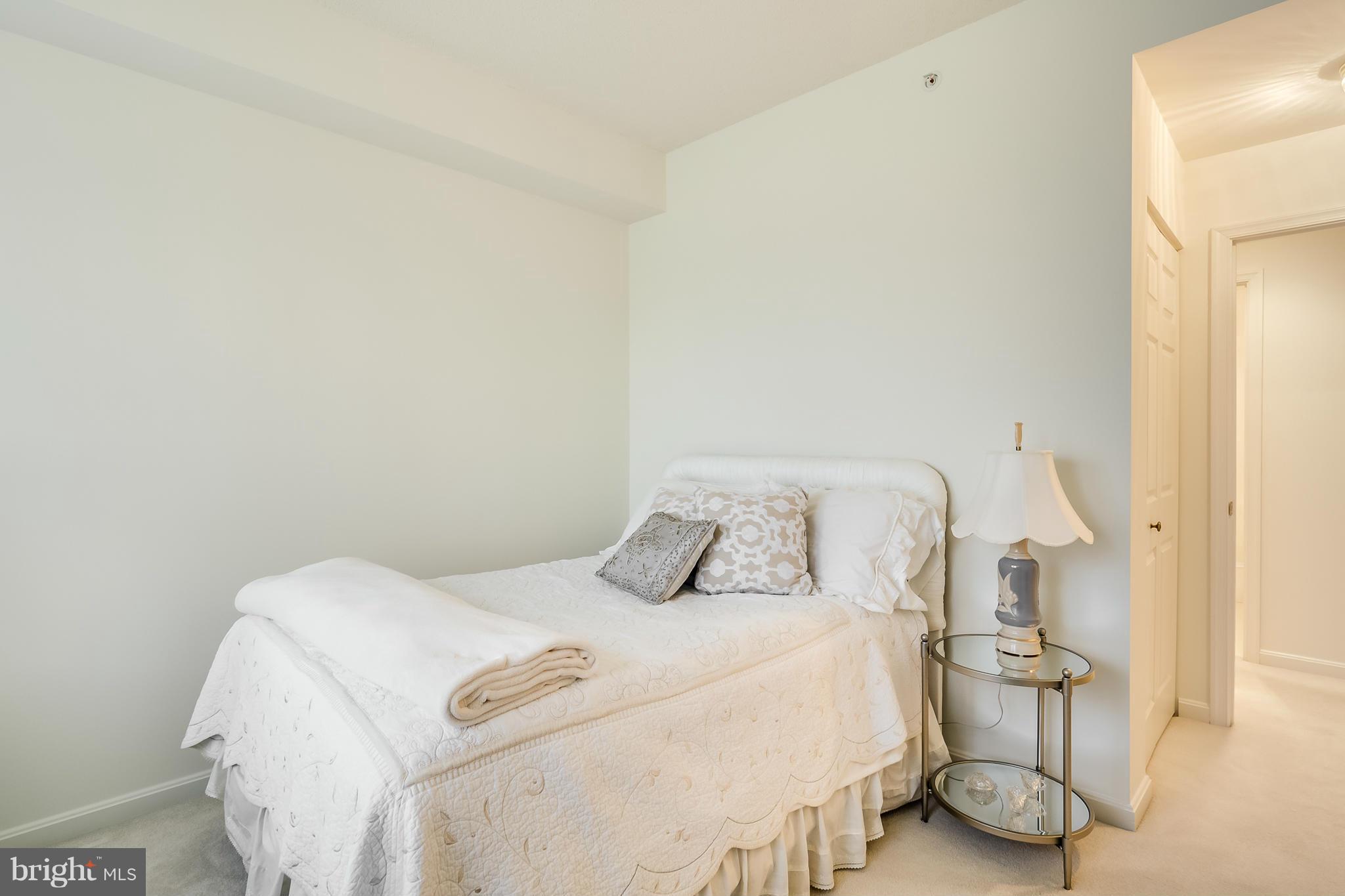 LANSDOWNE WOODS LEISURE WORLD - Residential