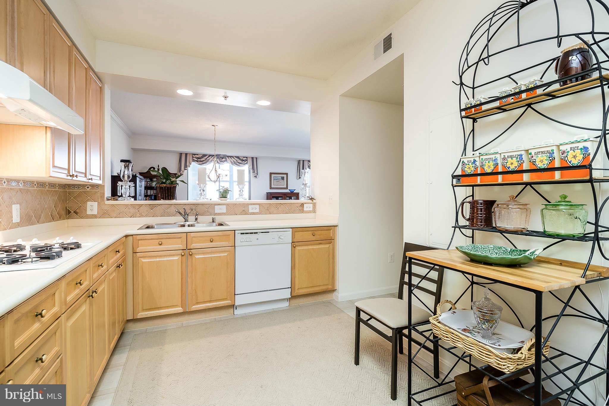 LANSDOWNE WOODS LEISURE WORLD - Residential