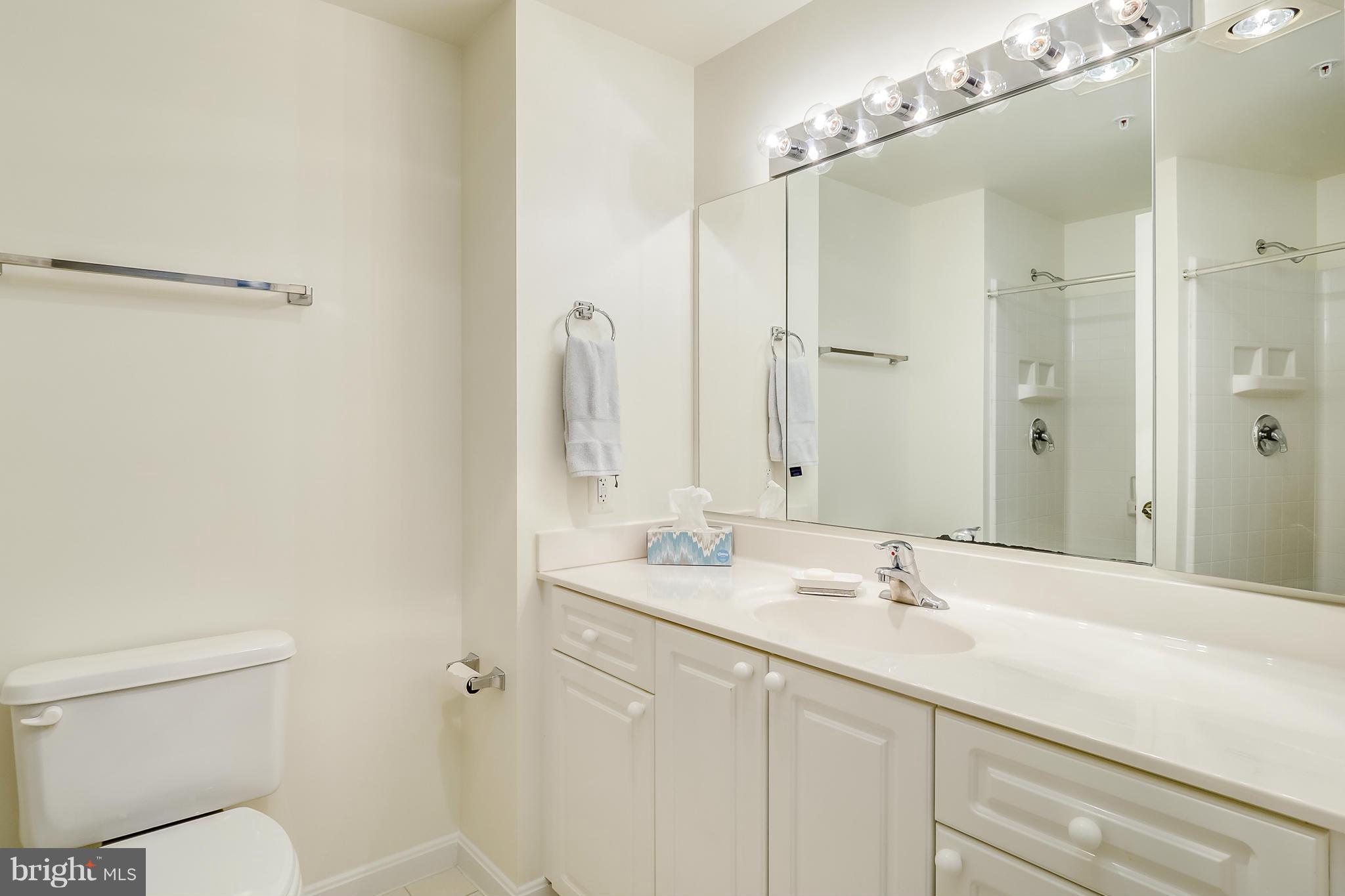 LANSDOWNE WOODS LEISURE WORLD - Residential