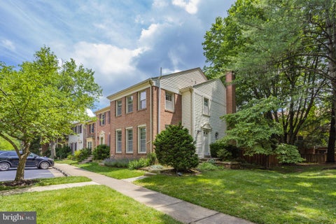 Townhouse For Rent - 2937 Village Spring Lane<br/> VIENNA, VA 22181