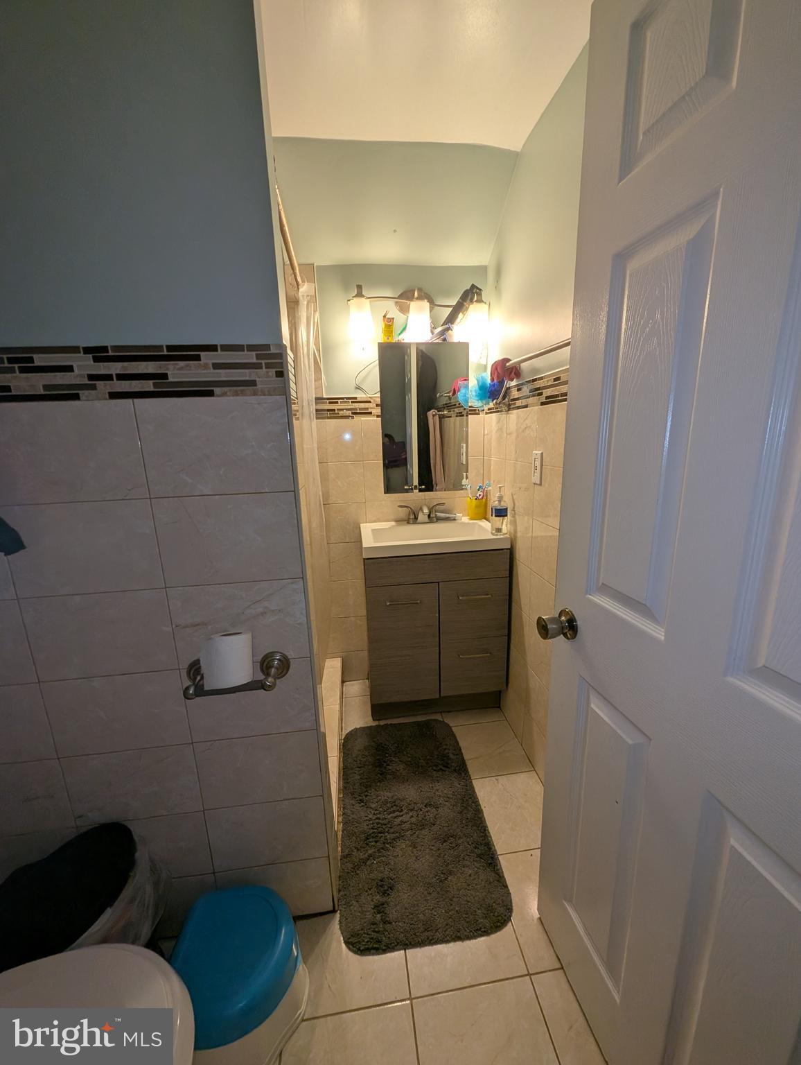 LAKECREST - Residential