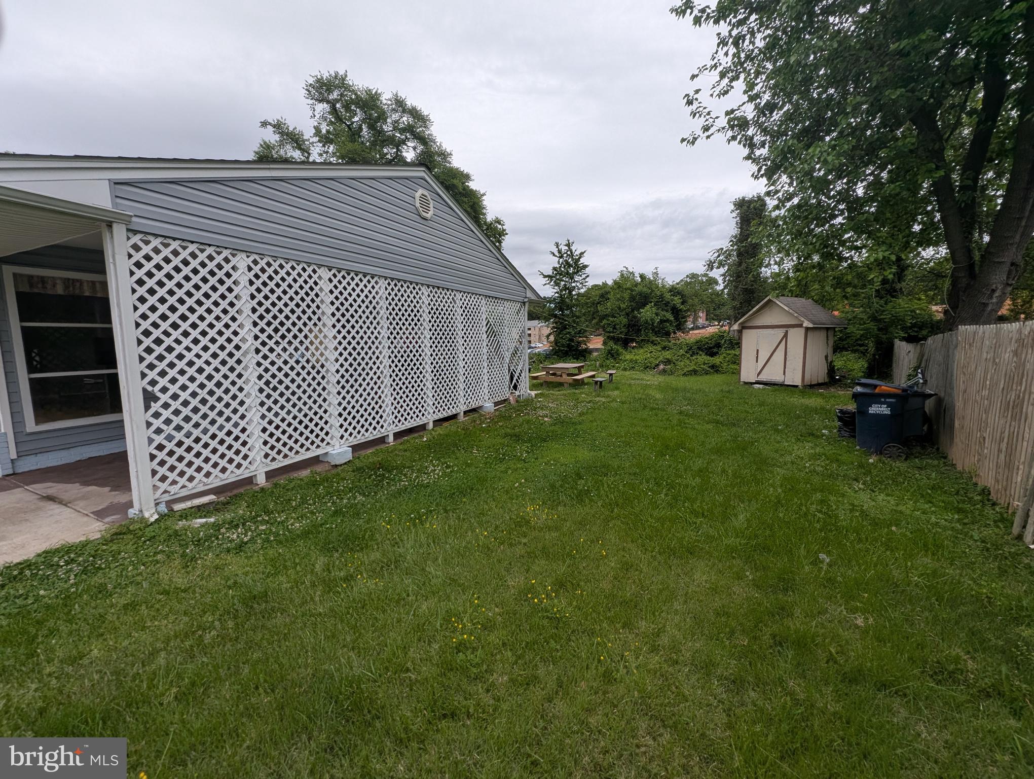 LAKECREST - Residential