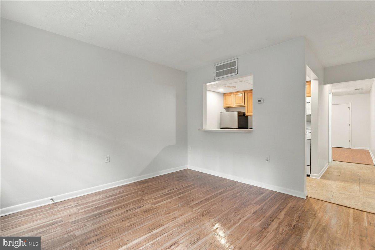 116 N INDIAN ALLEY 101