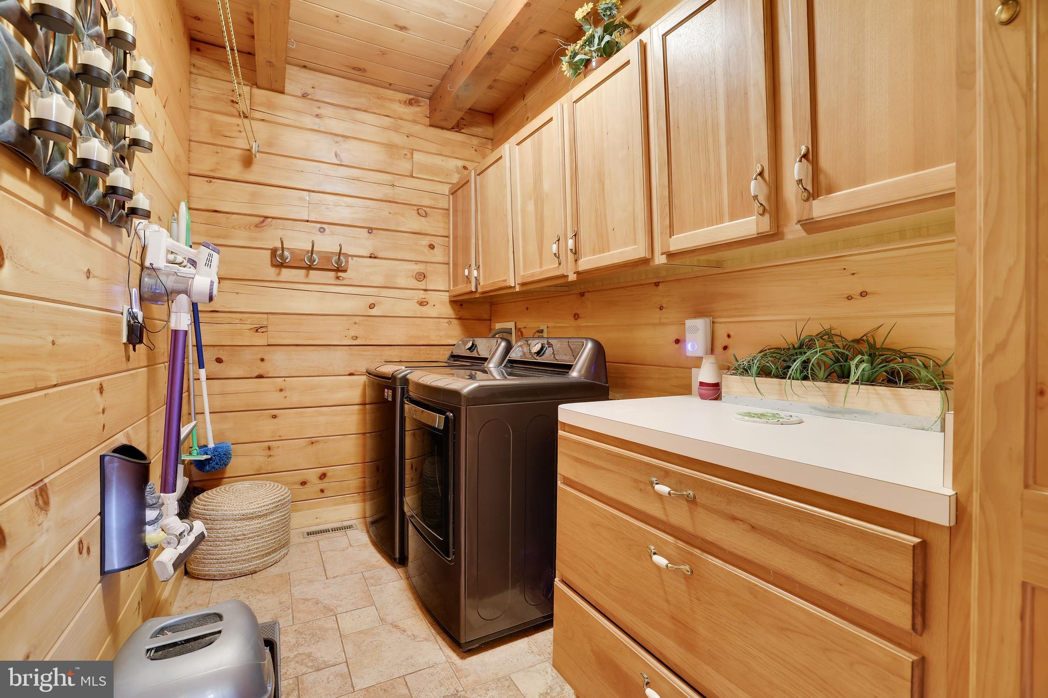 VALLEY VIEW ESTATES - CARBON - Residential