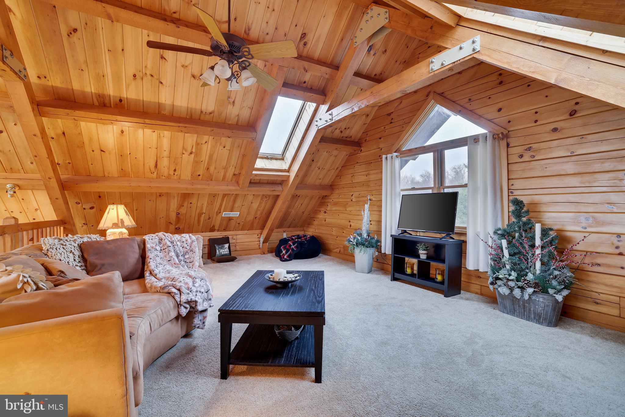 VALLEY VIEW ESTATES - CARBON - Residential