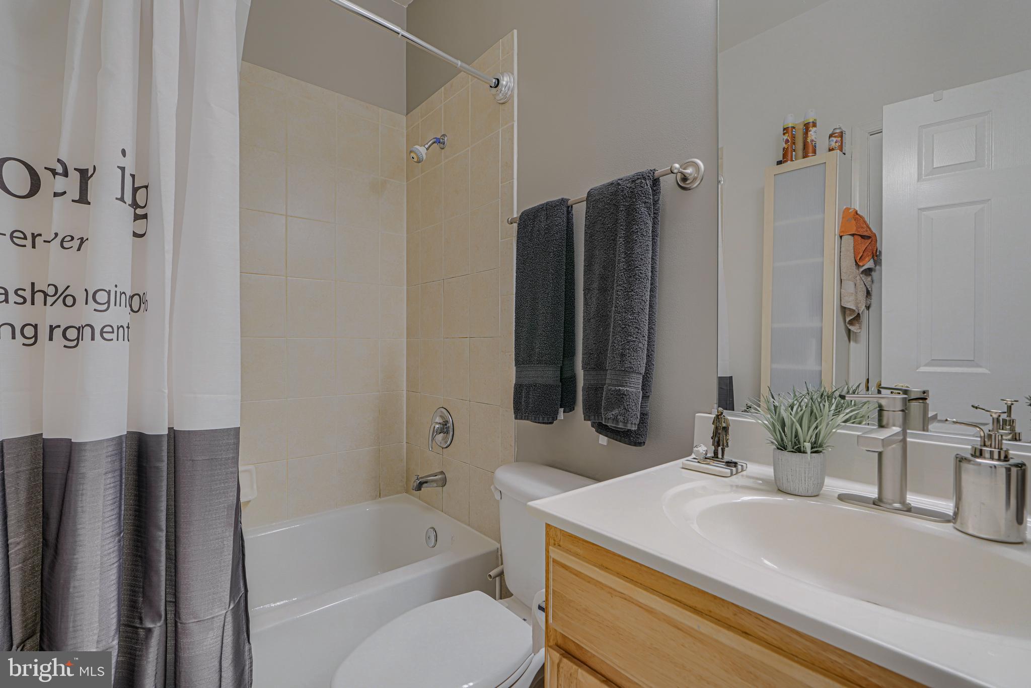 REVOLEA BEACH - Residential