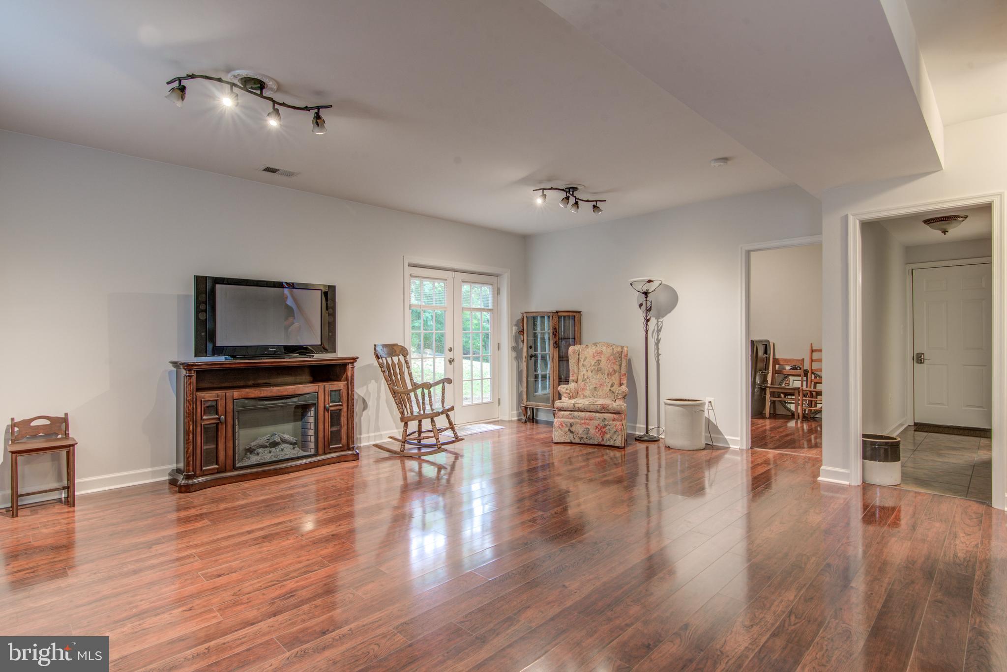 POSSUM POINT - Residential