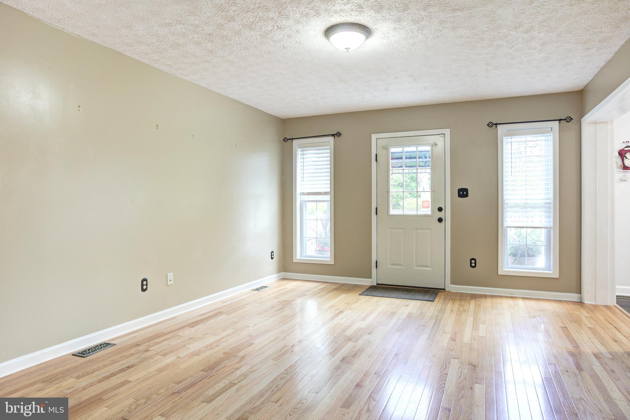 CRESTVIEW ACRES - Residential