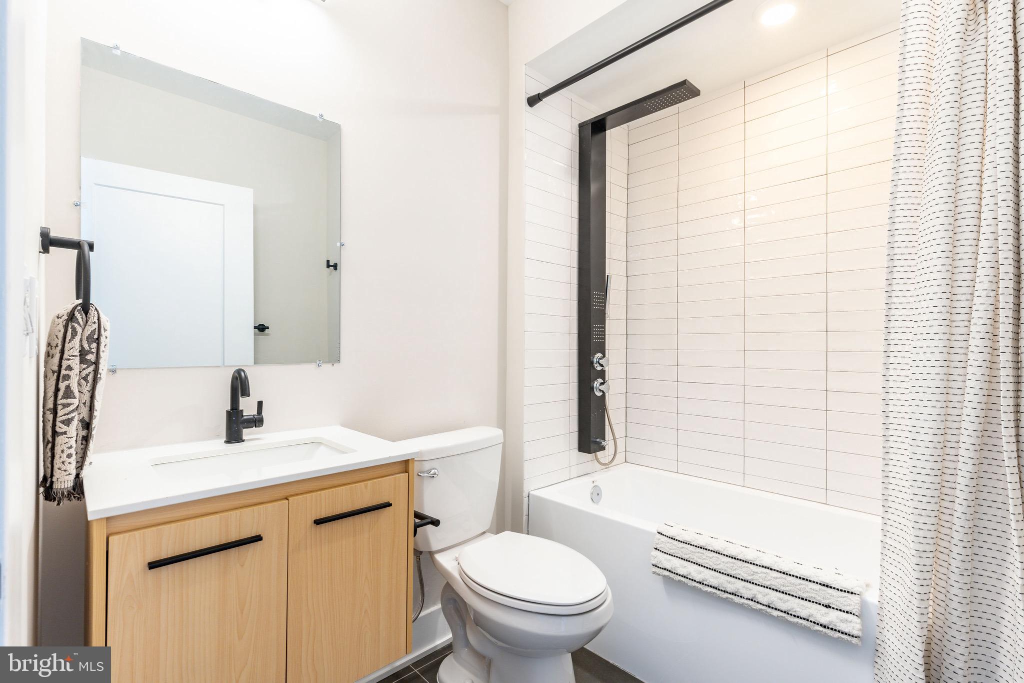 EAST FALLS - Residential