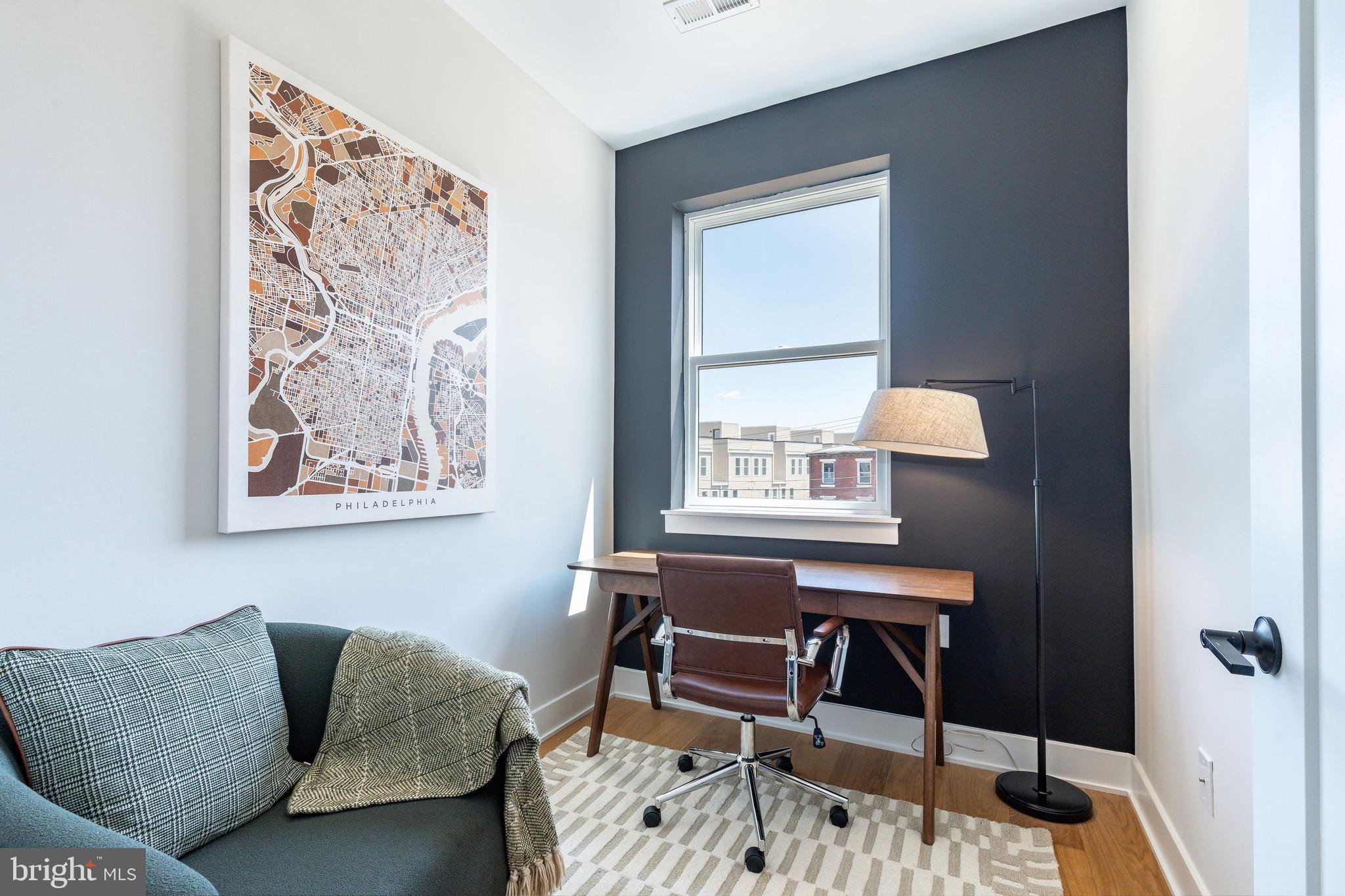 EAST FALLS - Residential