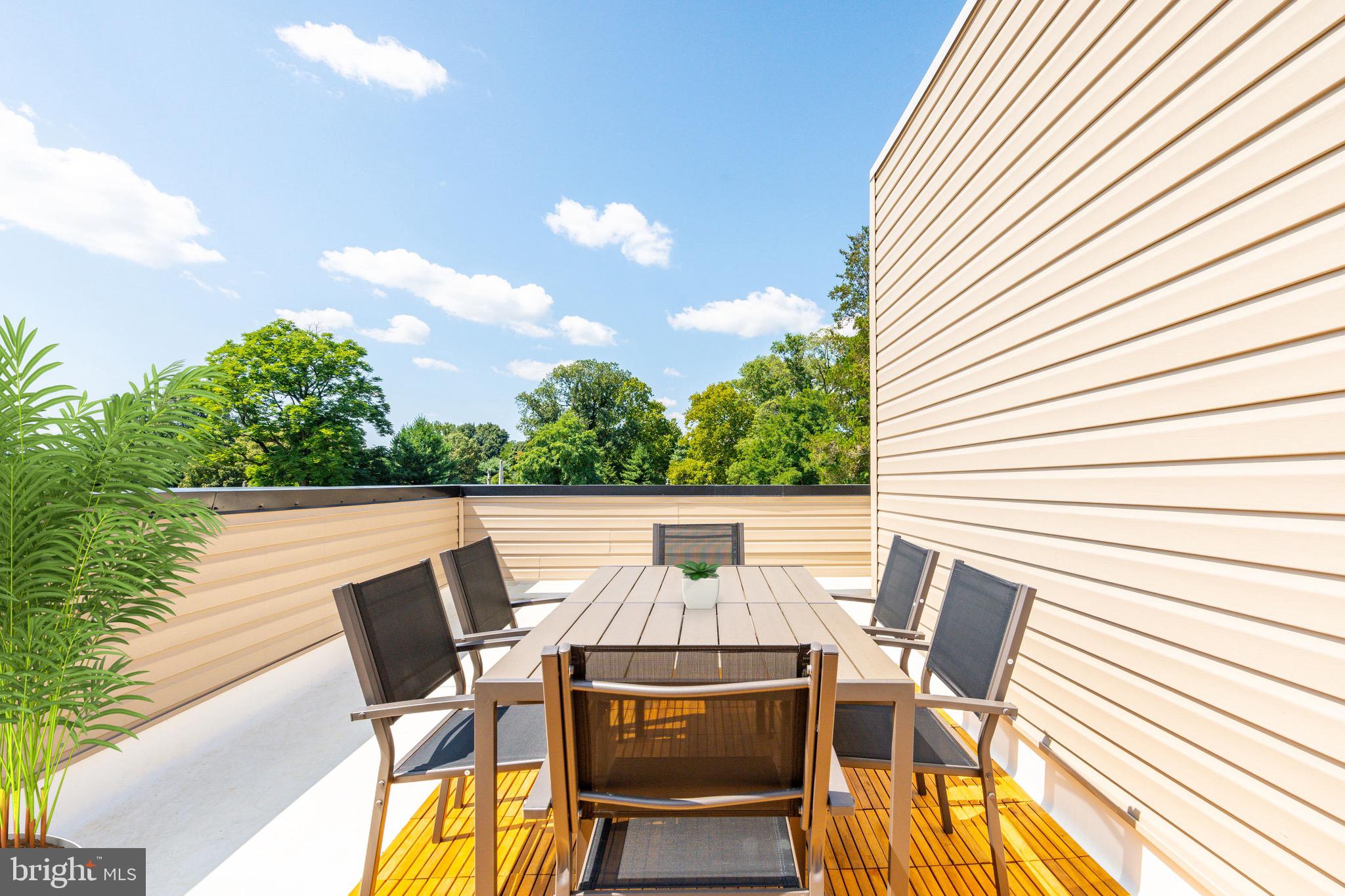 EAST FALLS - Residential