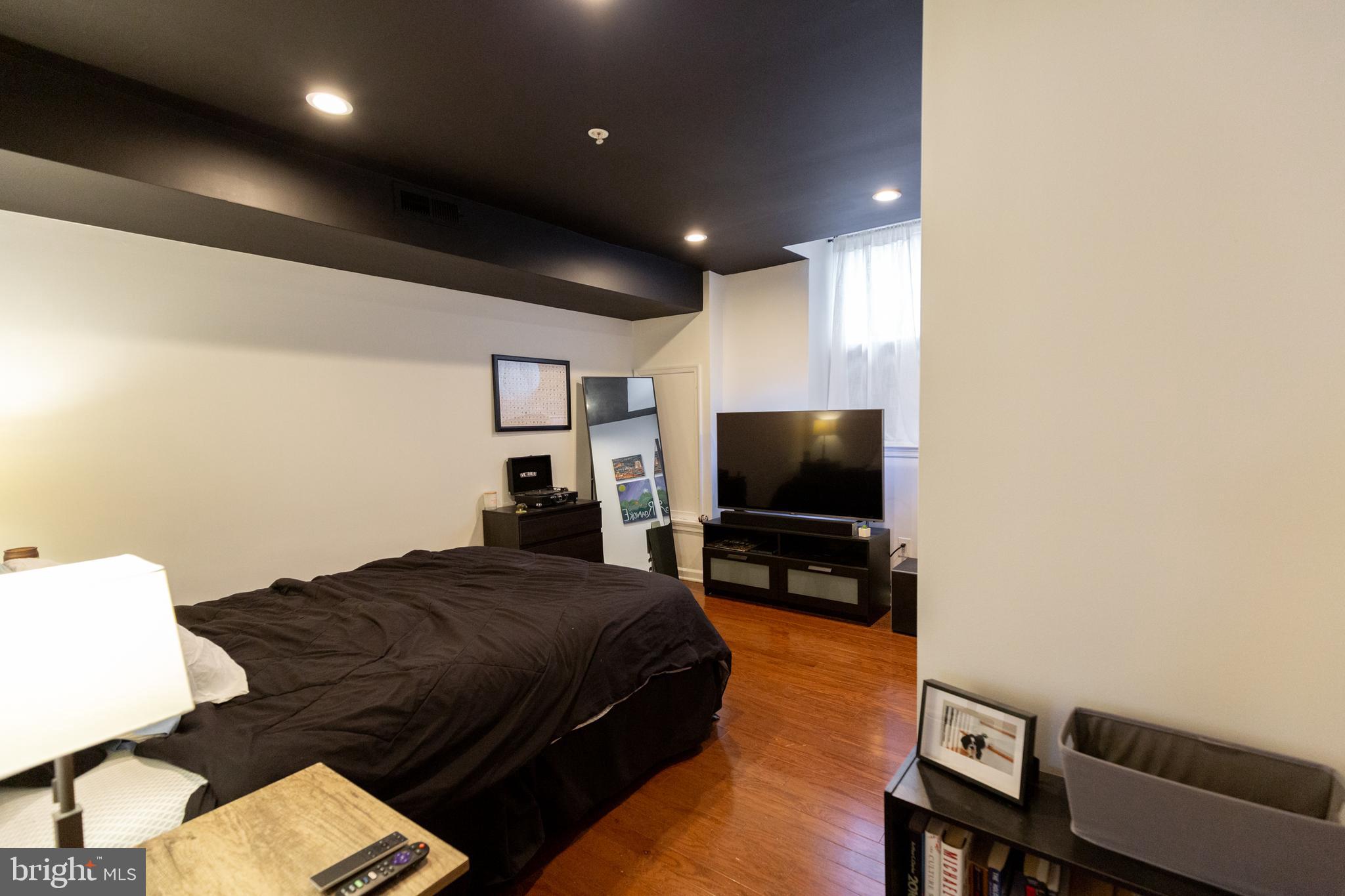 AVENUE OF THE ARTS - Residential