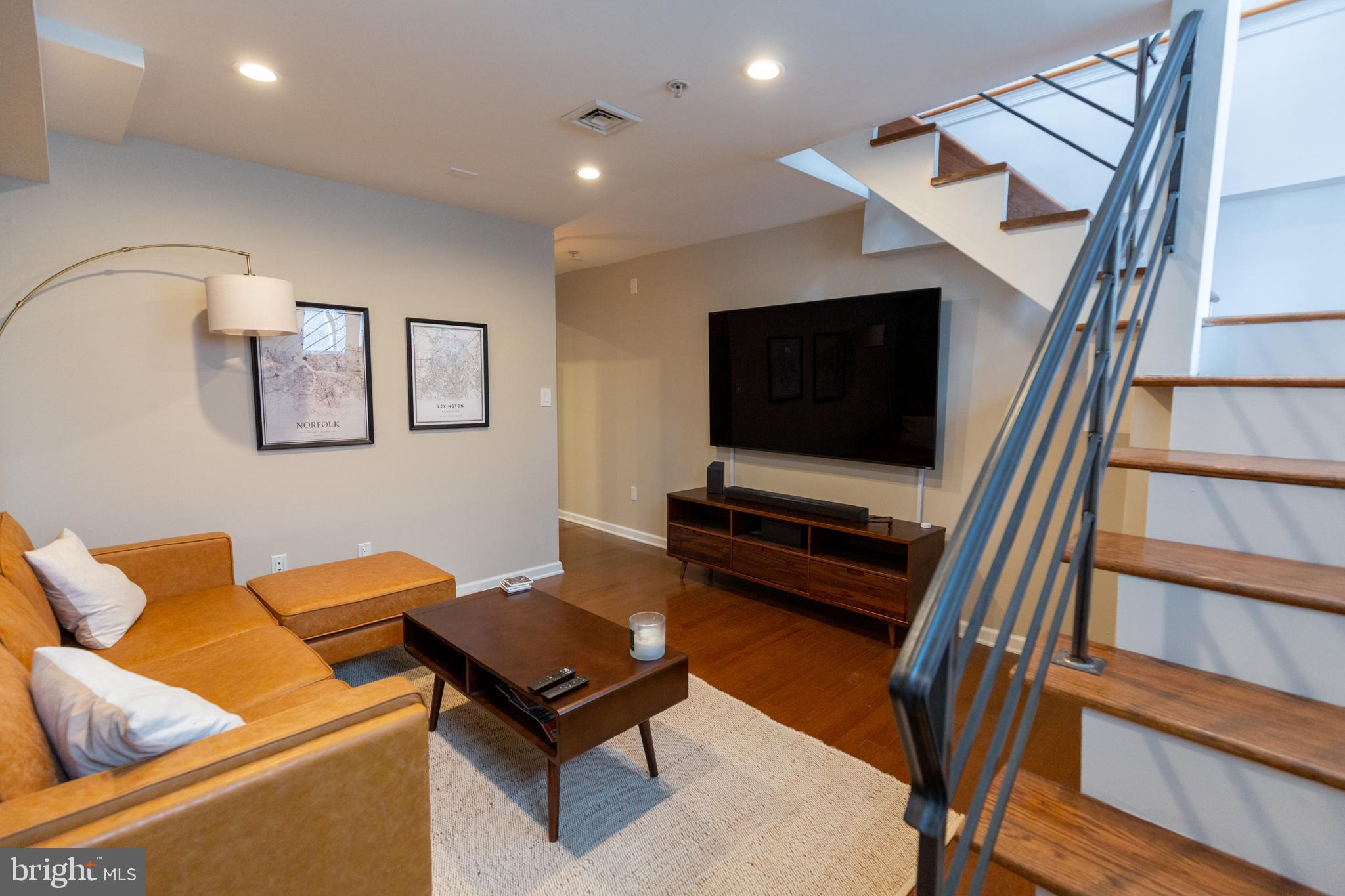 AVENUE OF THE ARTS - Residential