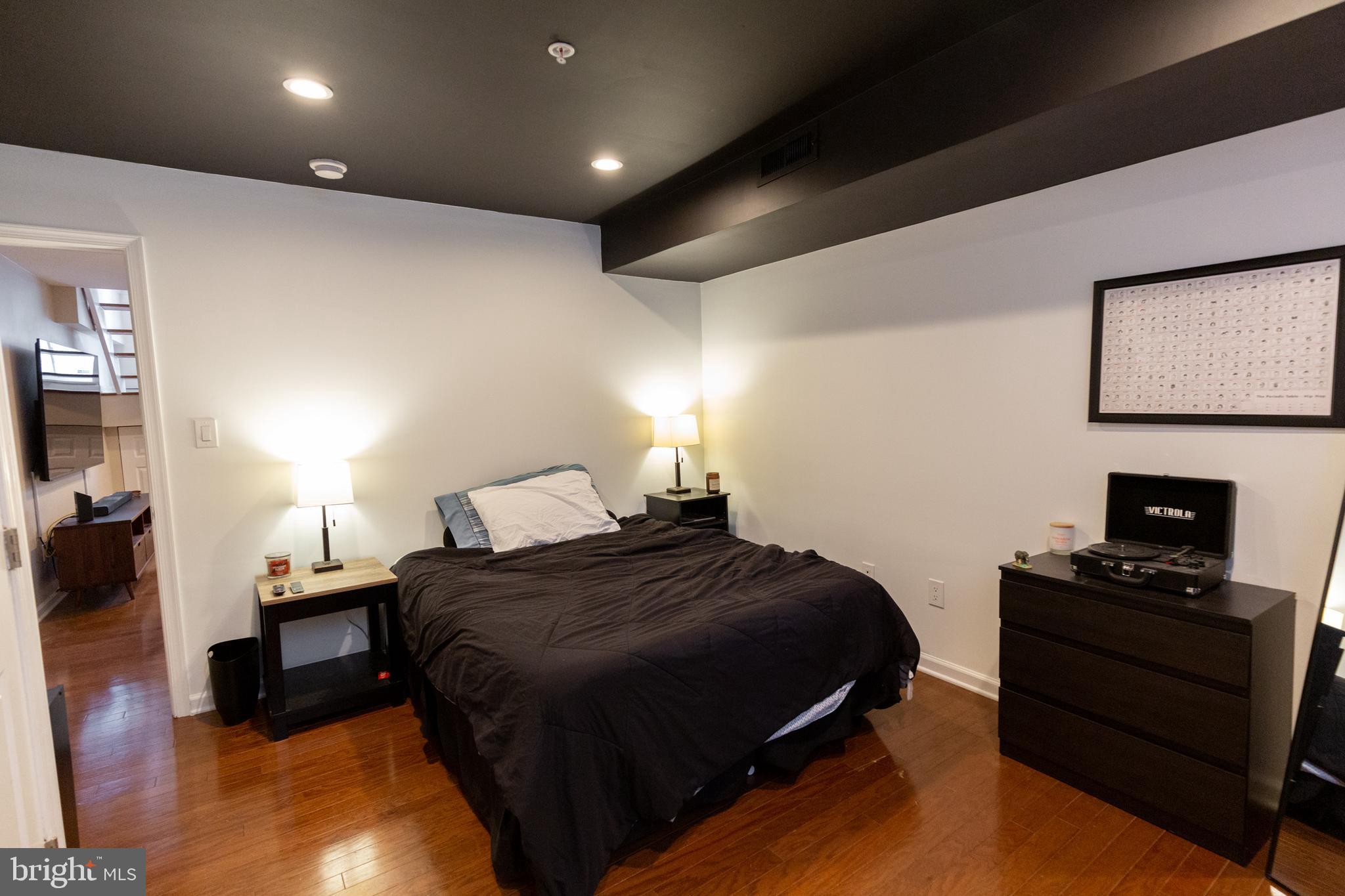 AVENUE OF THE ARTS - Residential