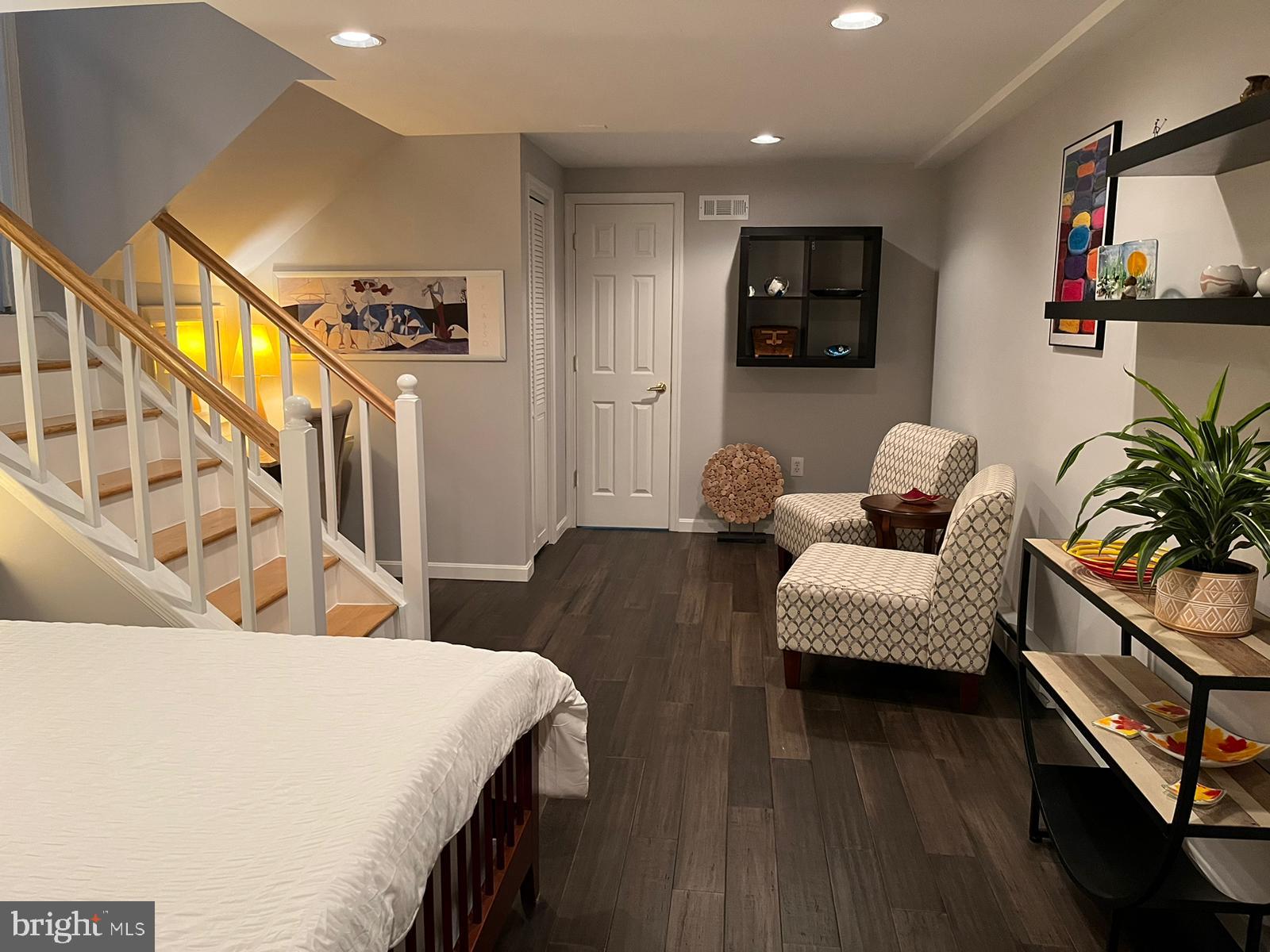 FREDERICKTOWNE VILLAGE - Residential