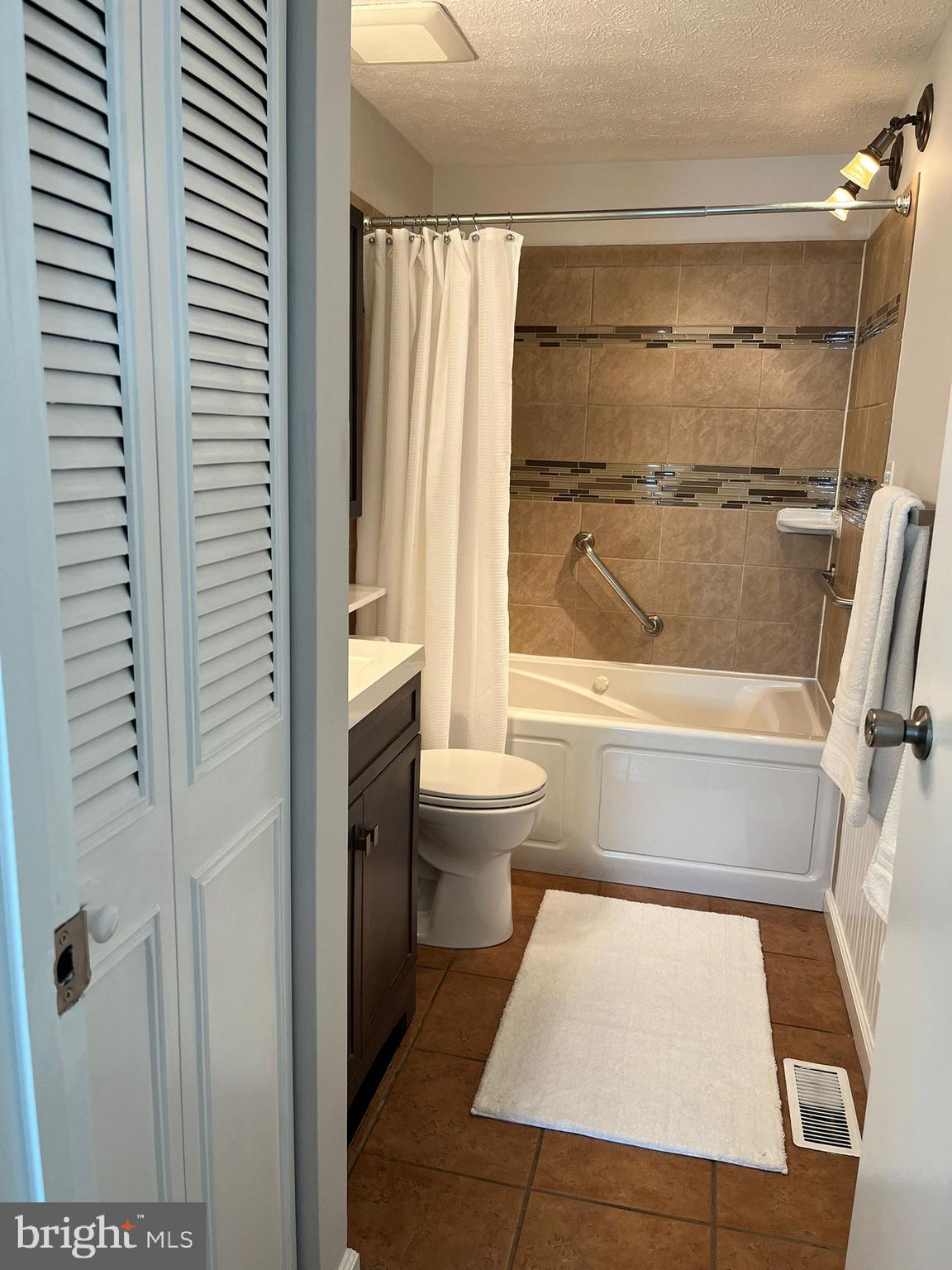 FREDERICKTOWNE VILLAGE - Residential