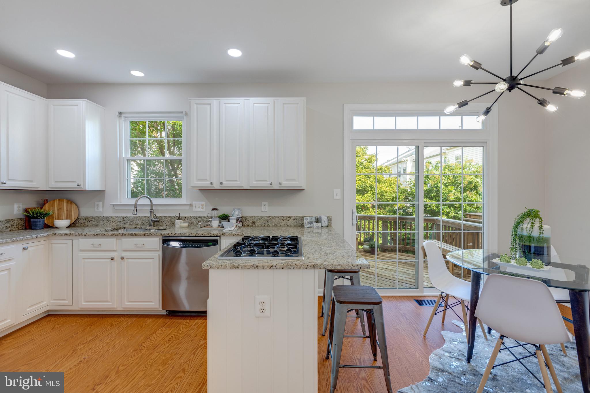 UNIVERSITY CENTER - Residential