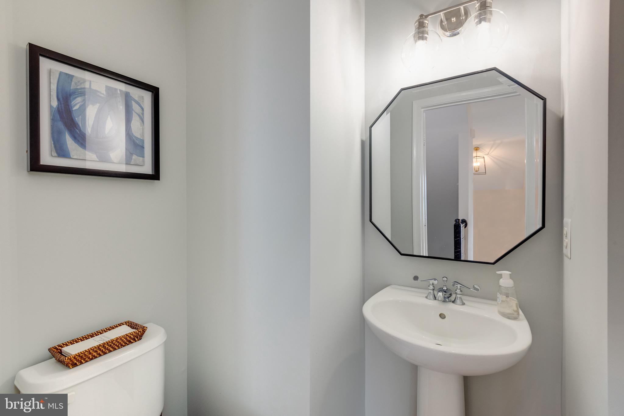 UNIVERSITY CENTER - Residential