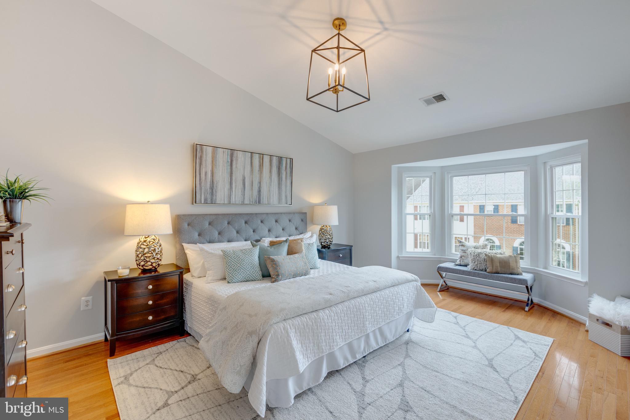 UNIVERSITY CENTER - Residential