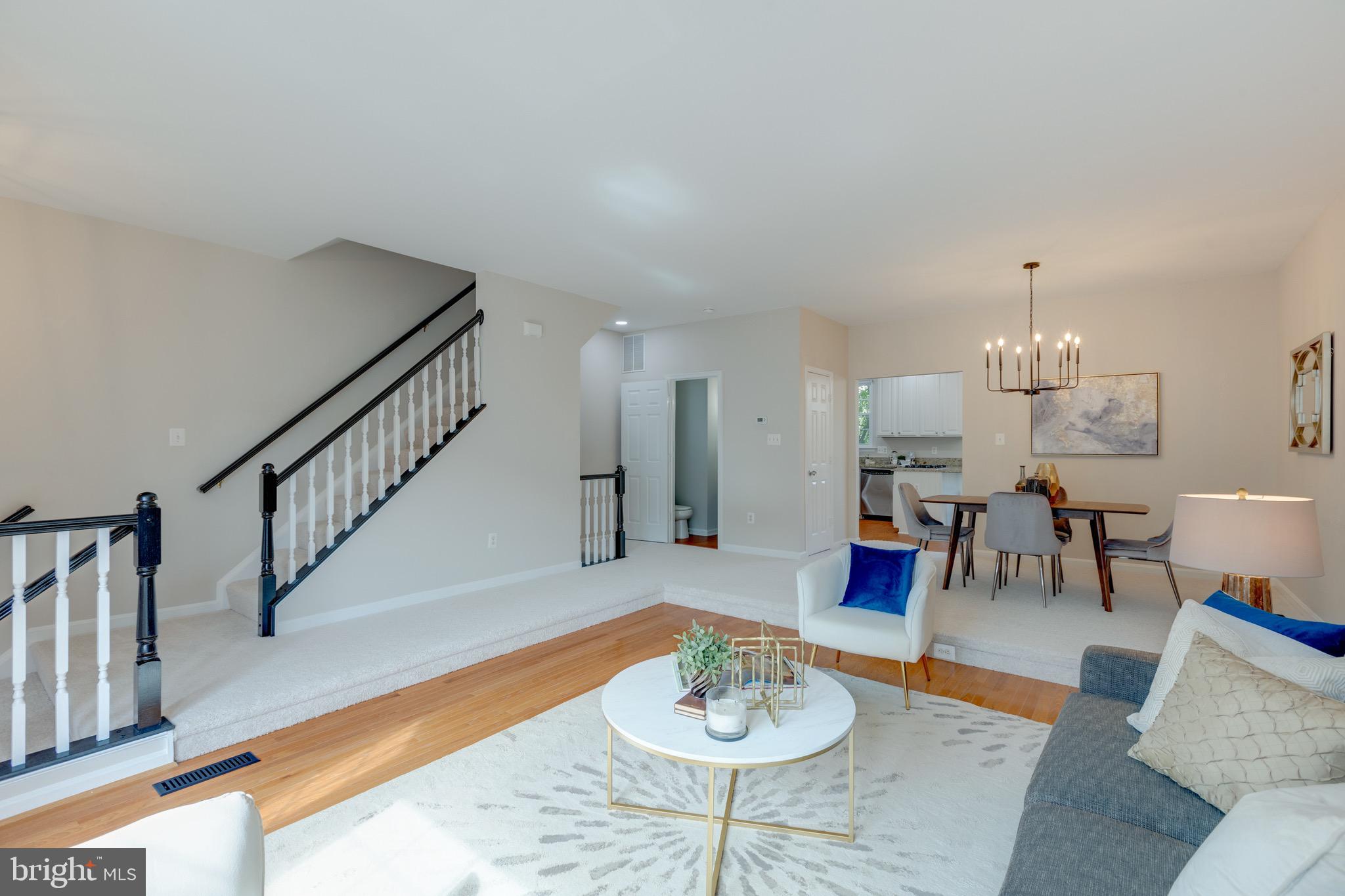 UNIVERSITY CENTER - Residential