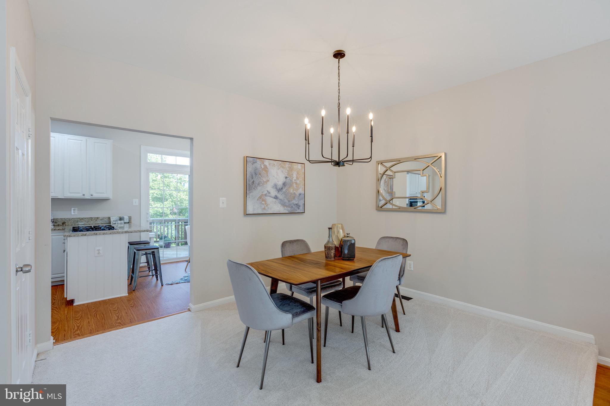 UNIVERSITY CENTER - Residential