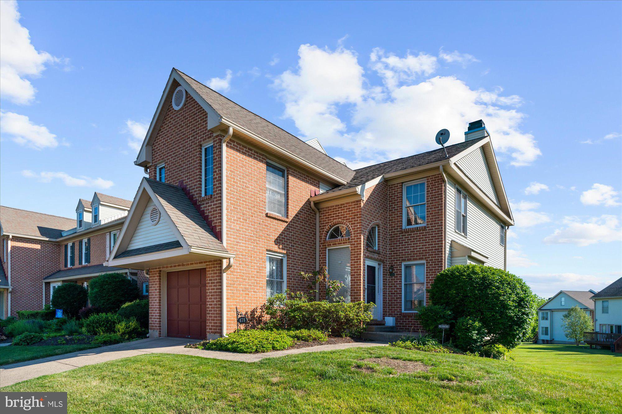 478 AMHERST COURT