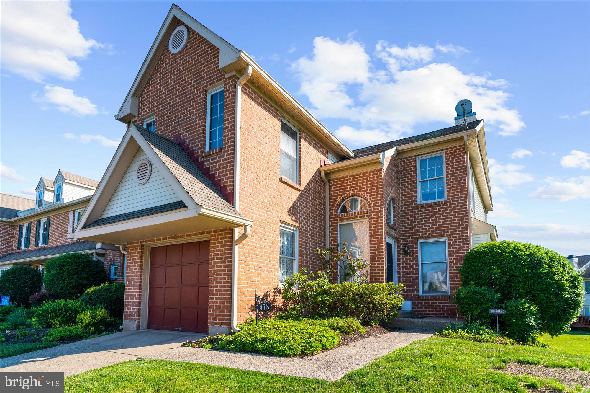 478 AMHERST COURT
