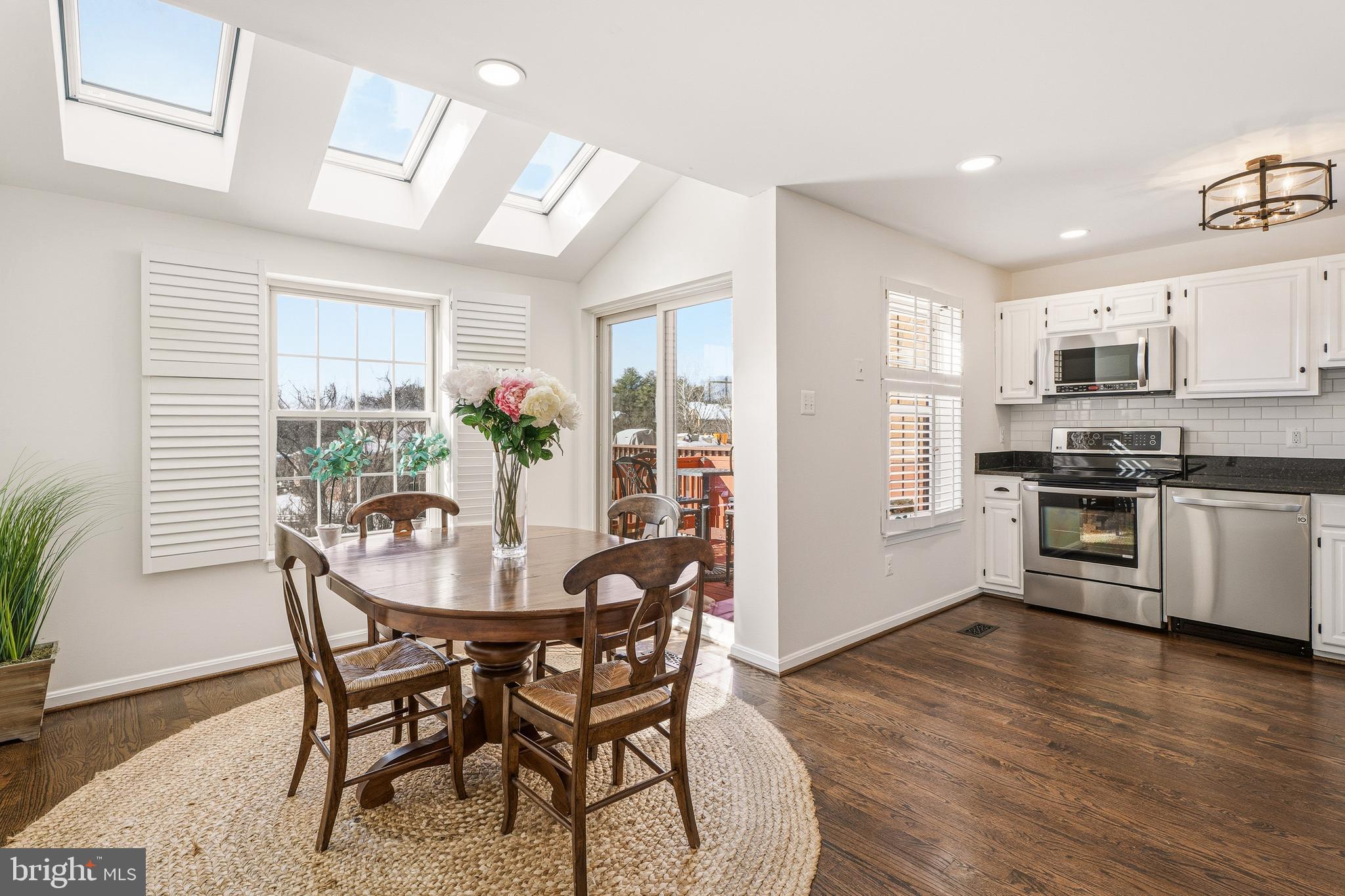 LOVETON FARMS - Residential