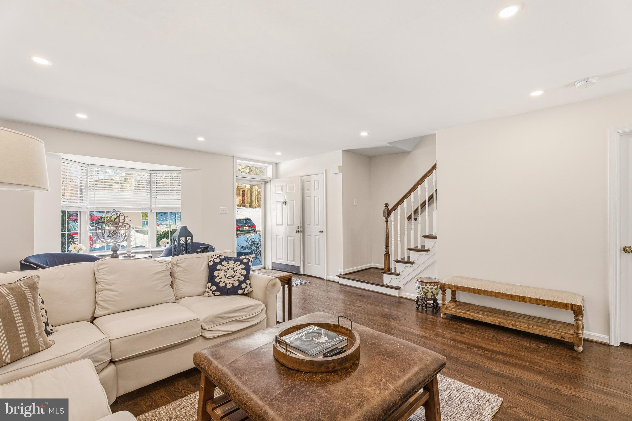 162 ENGLISH RUN CIRCLE