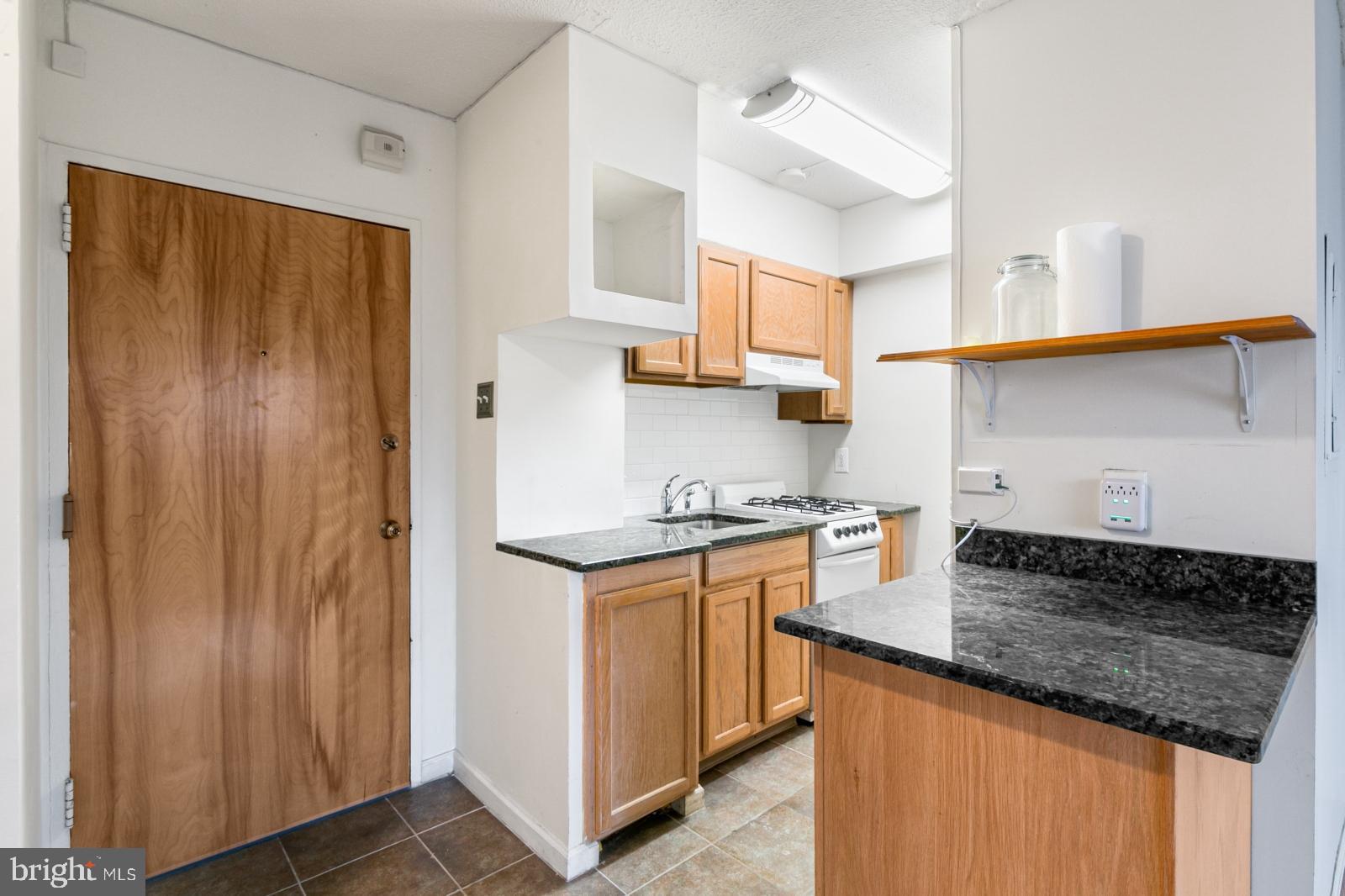 CENTER CITY - Residential Lease