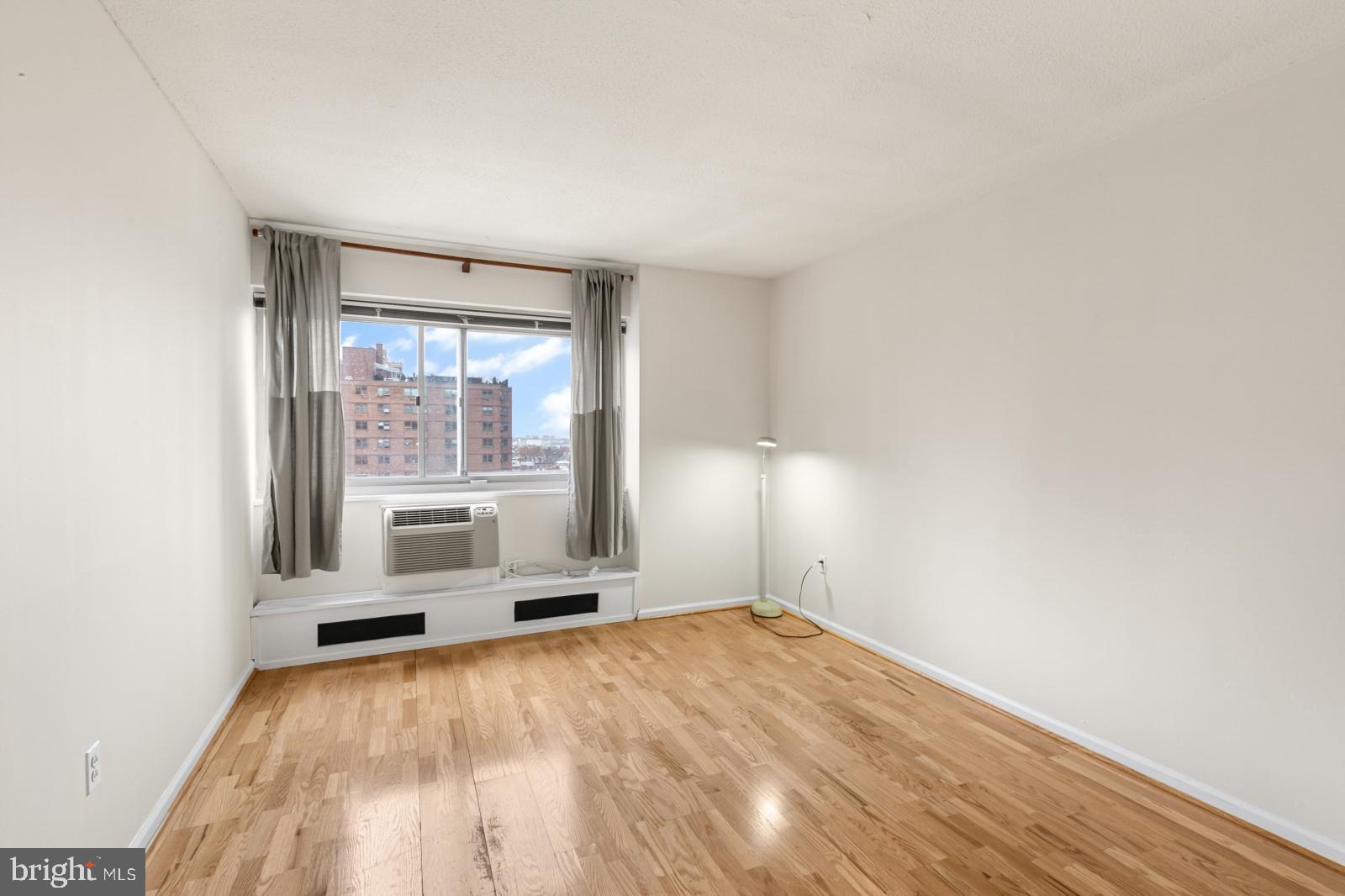 CENTER CITY - Residential Lease