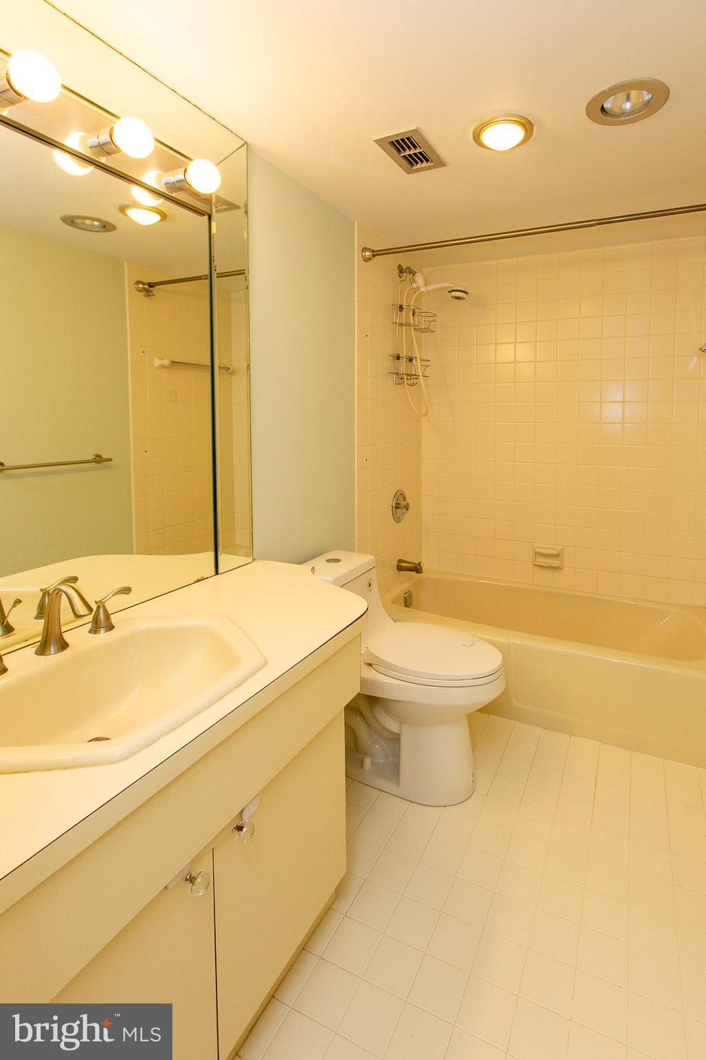 VALLEY FORGE TOWER - Residential Lease