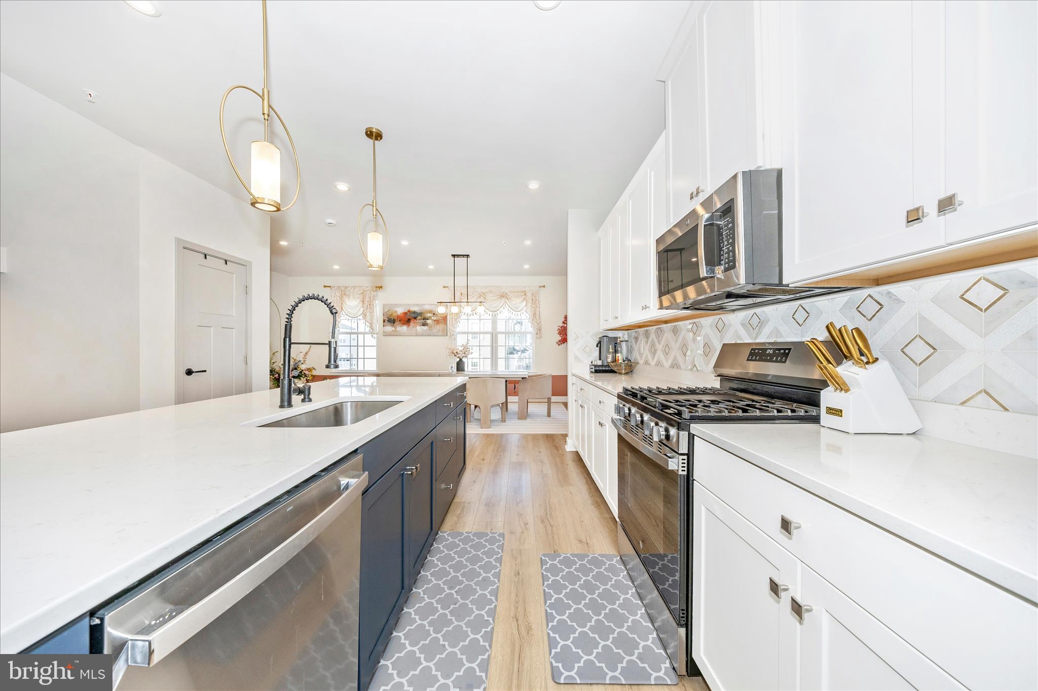 BELLE AIR TOWNHOMES - Residential