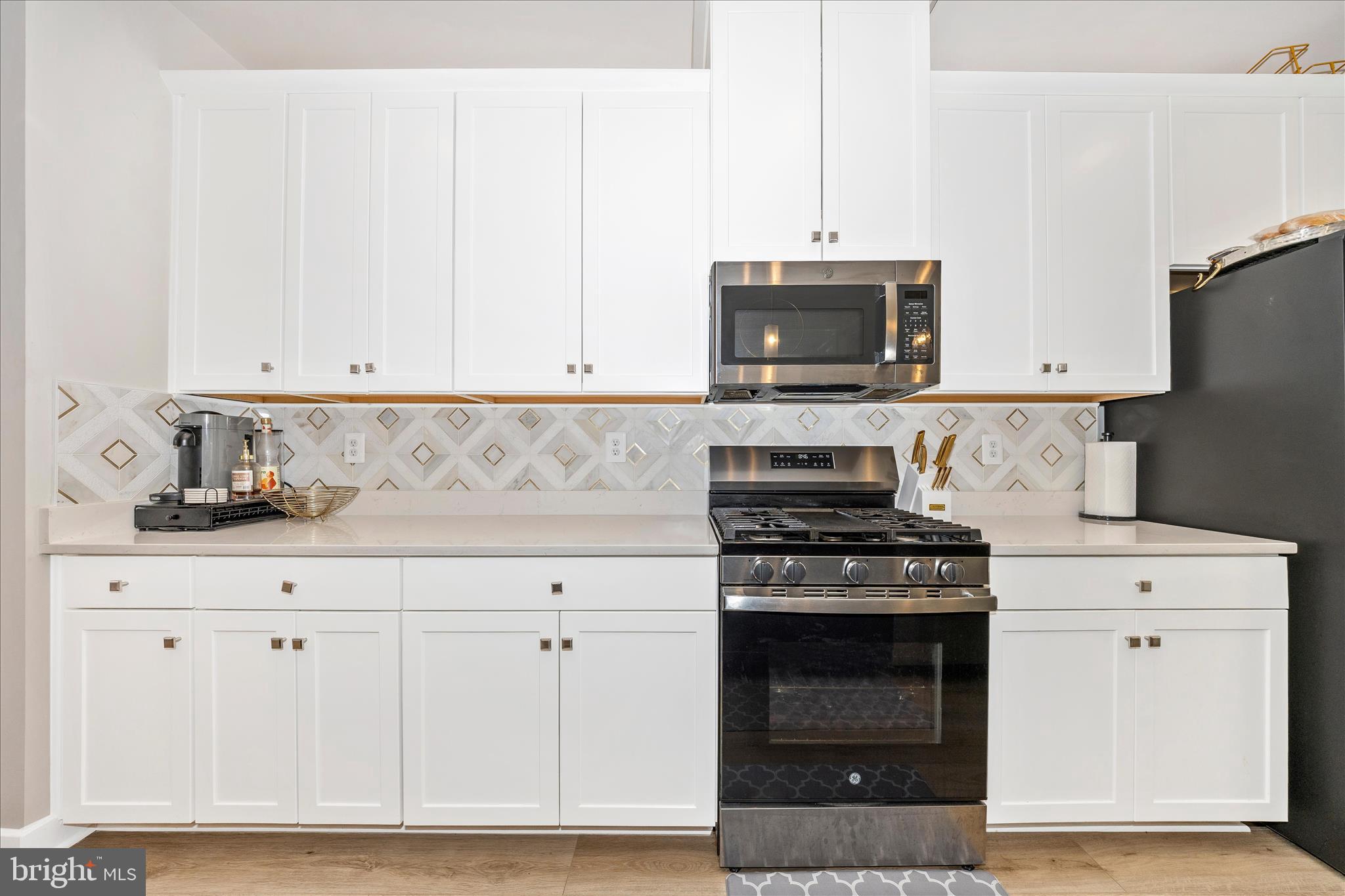 BELLE AIR TOWNHOMES - Residential