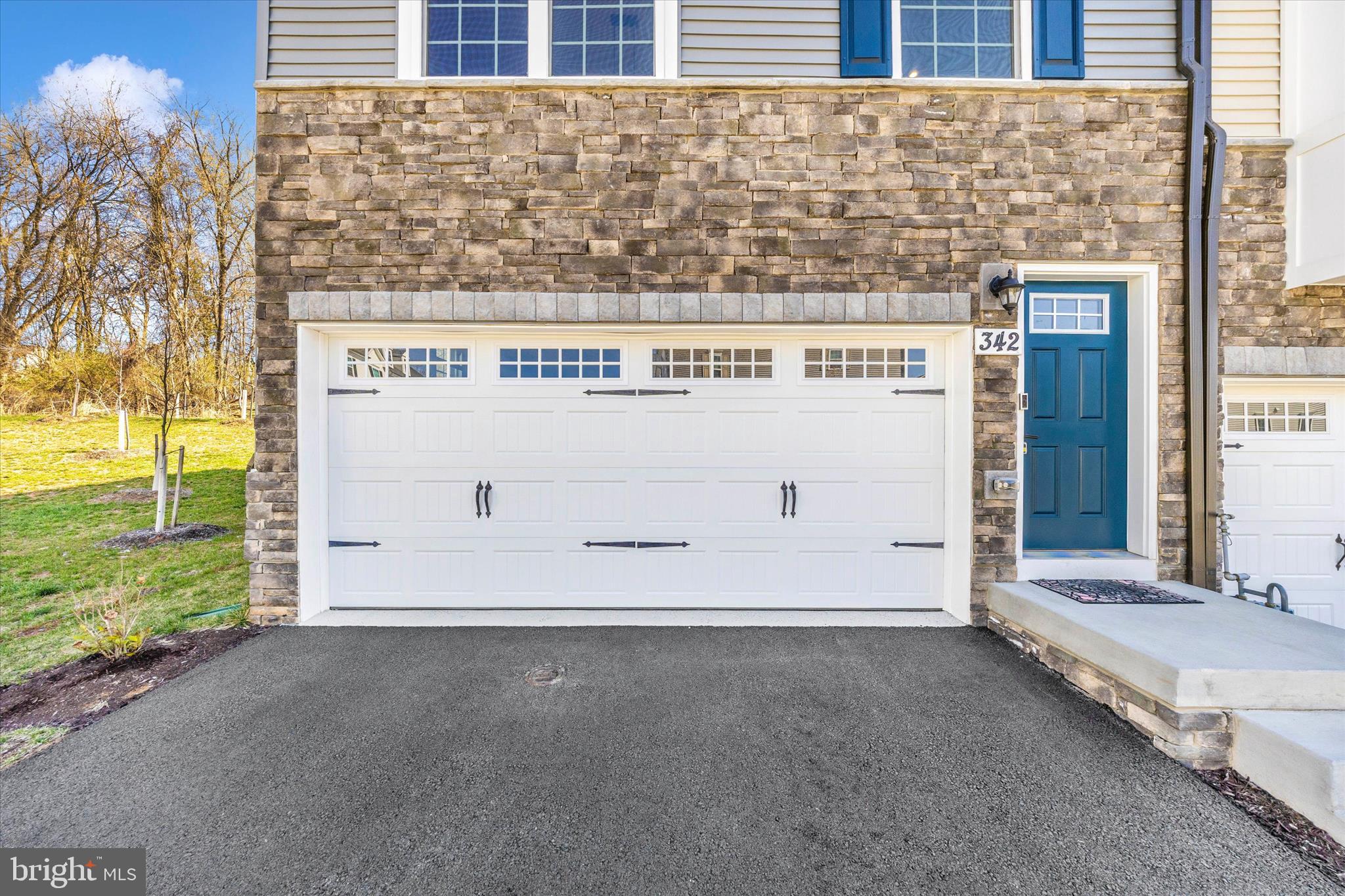 BELLE AIR TOWNHOMES - Residential