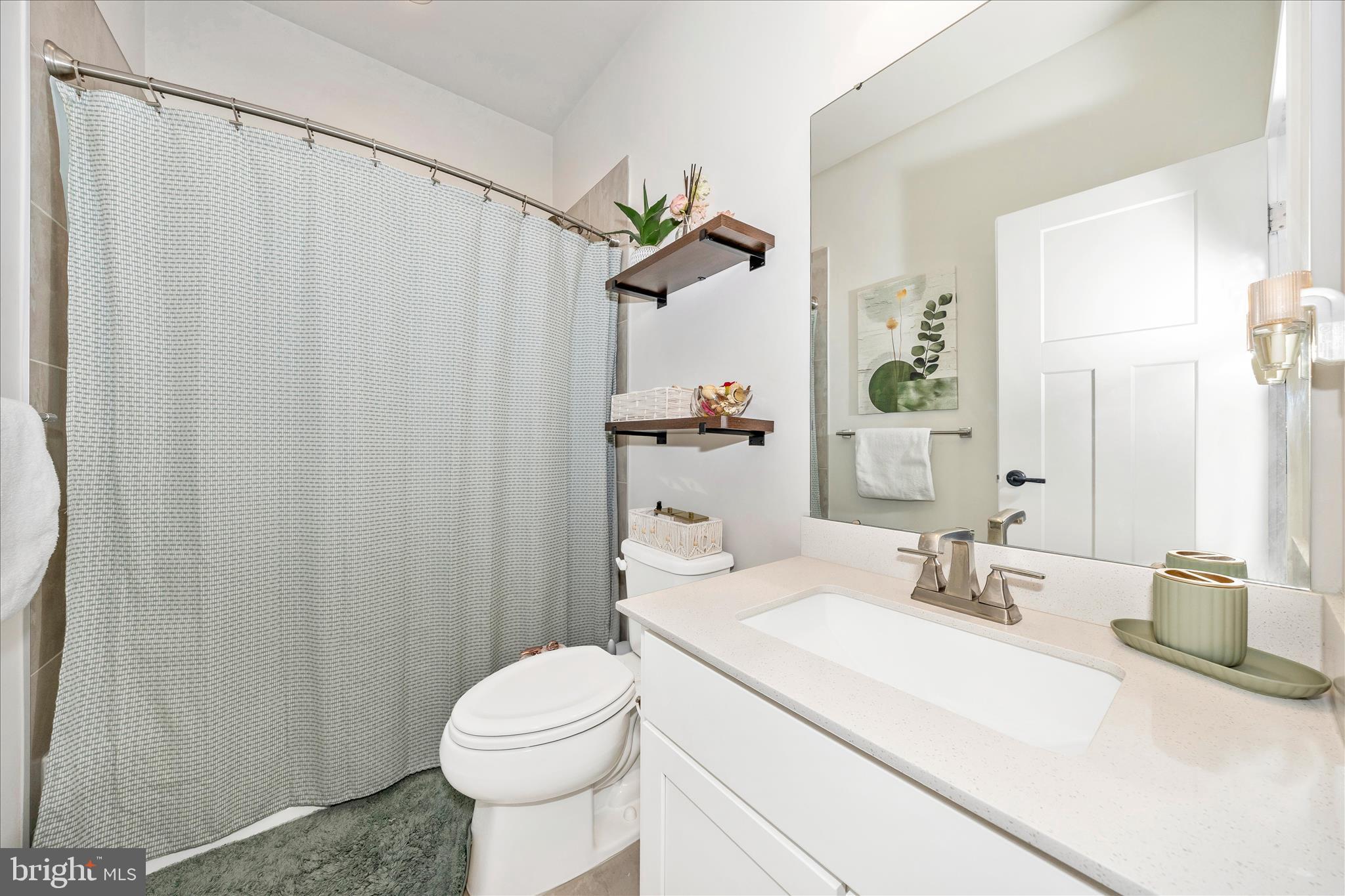 BELLE AIR TOWNHOMES - Residential