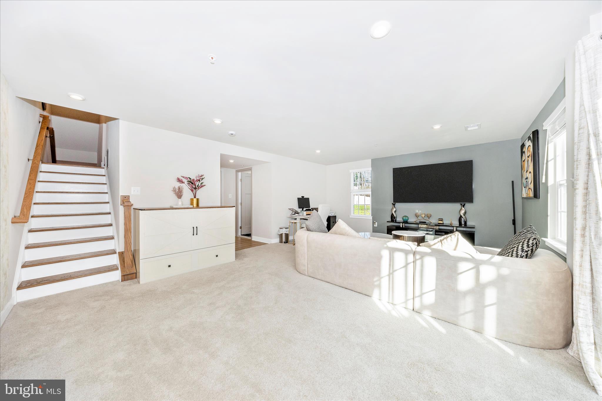 BELLE AIR TOWNHOMES - Residential