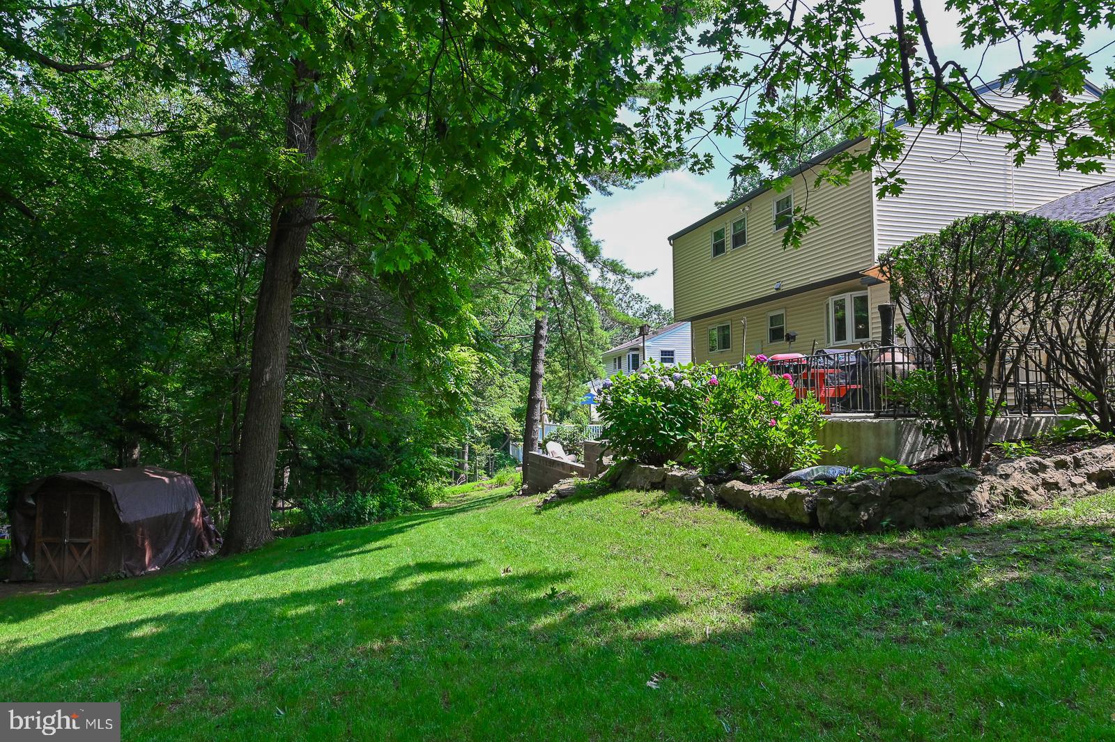 THE PINES - Residential