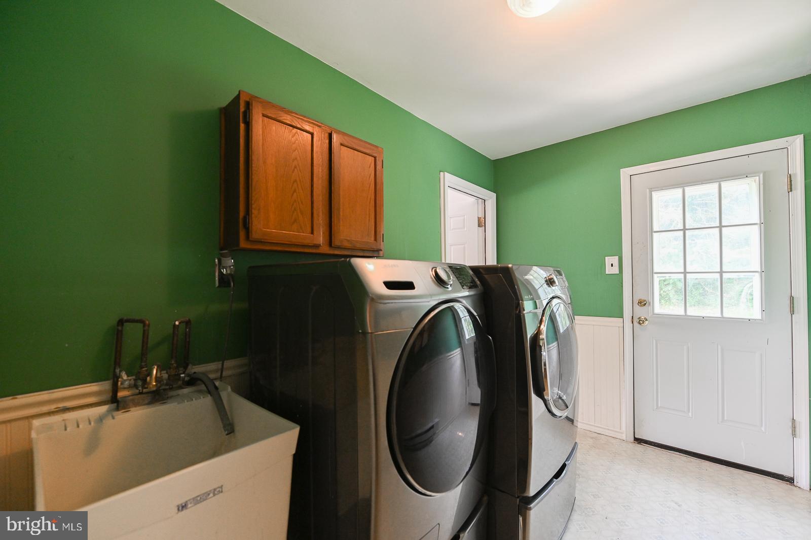 THE PINES - Residential