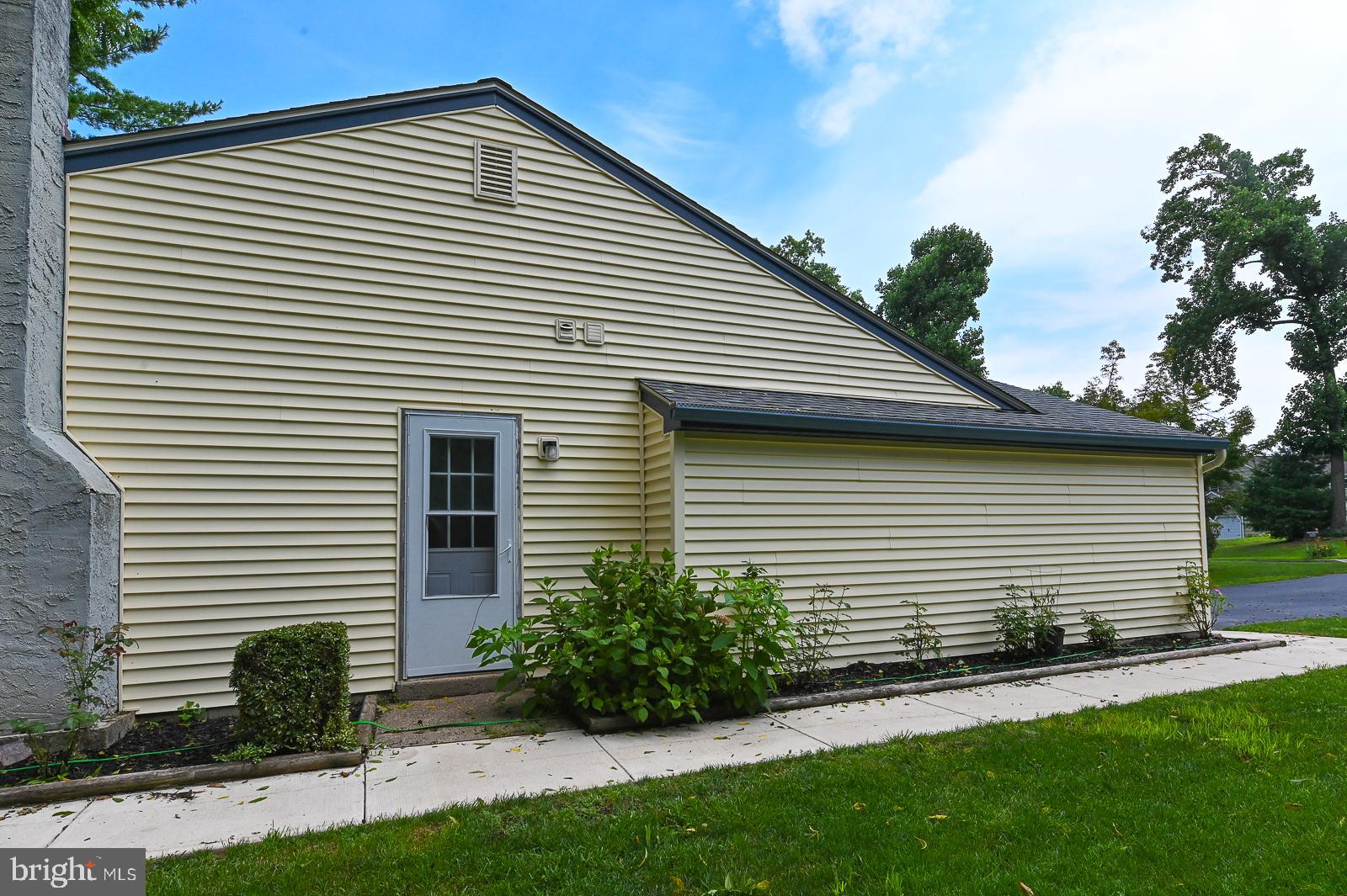 THE PINES - Residential