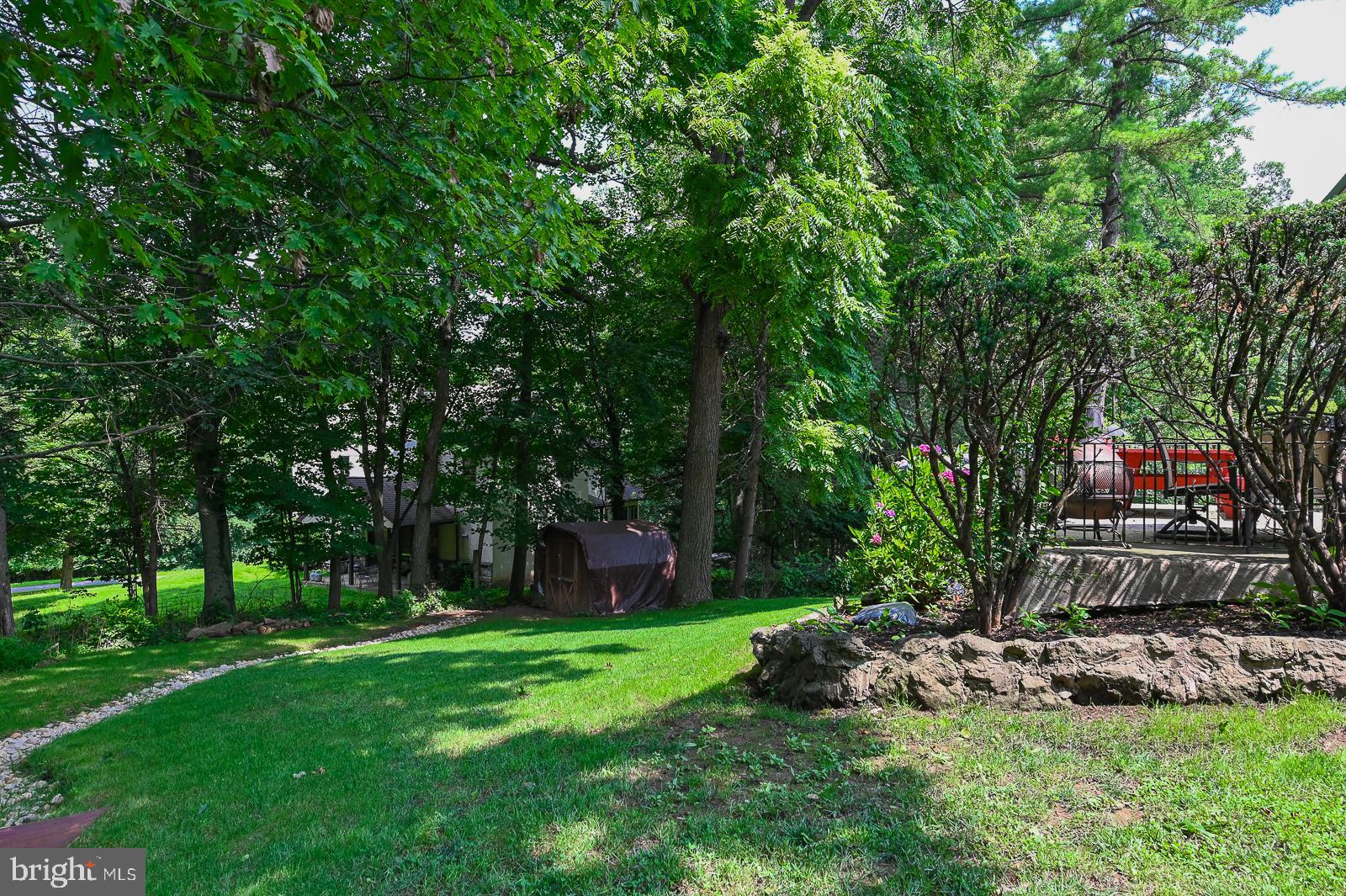 THE PINES - Residential