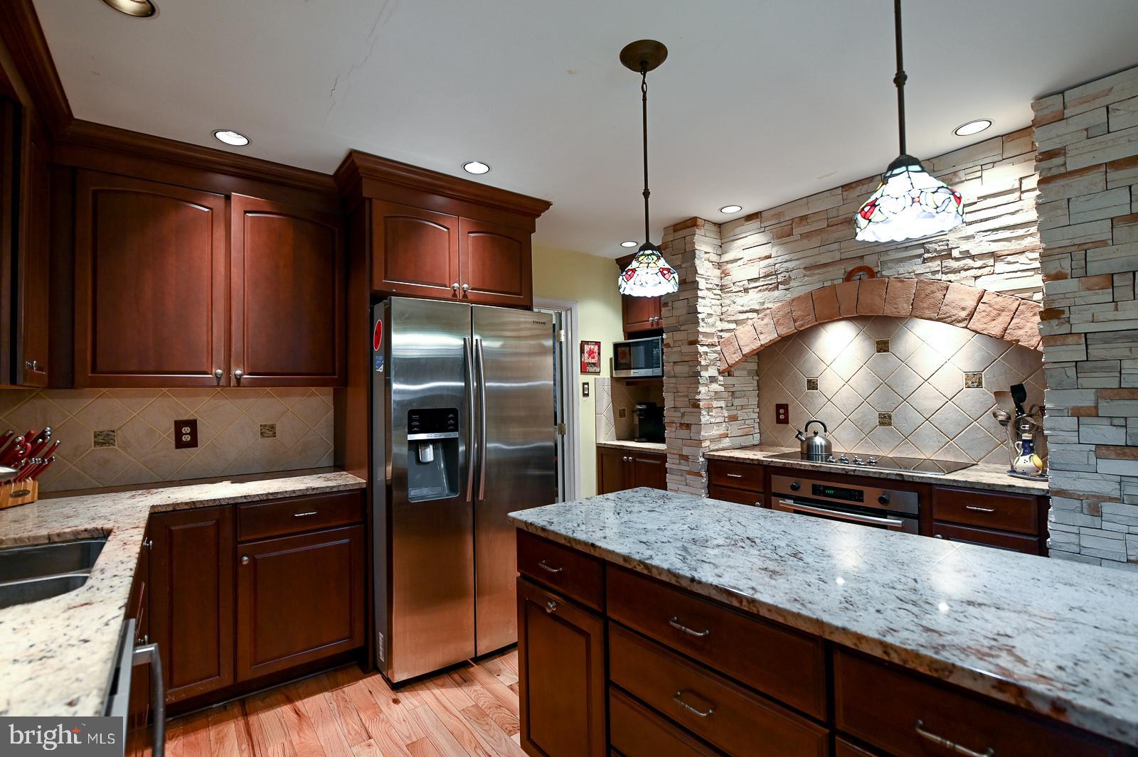 THE PINES - Residential