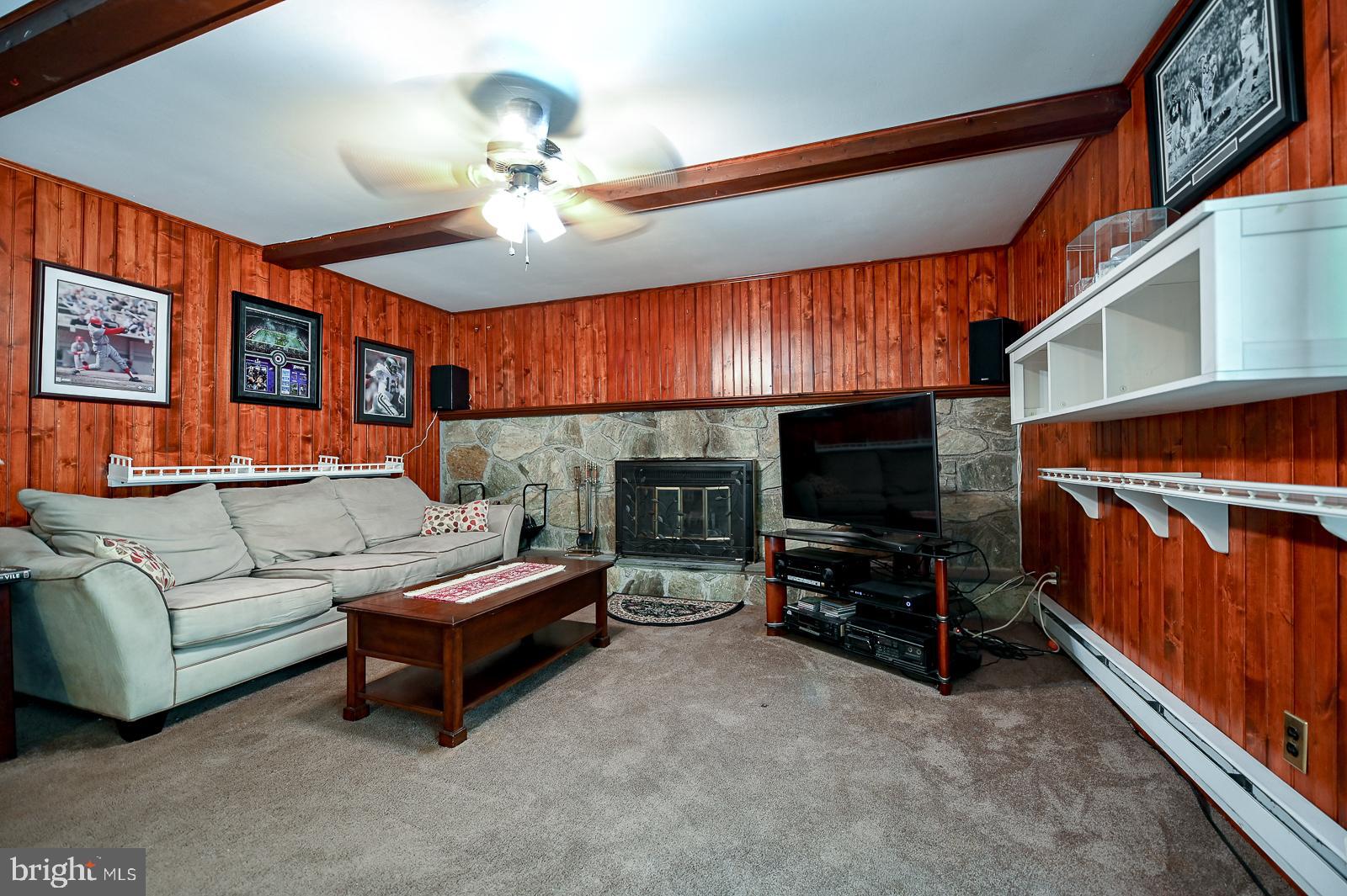 THE PINES - Residential