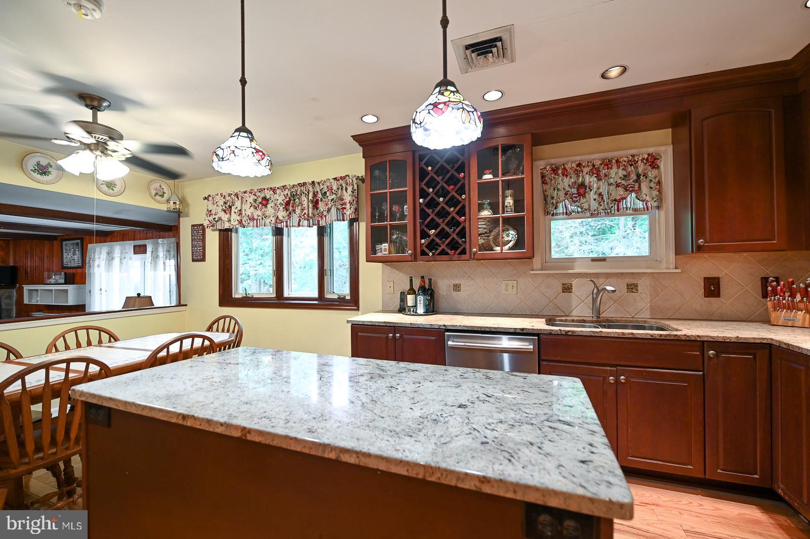 THE PINES - Residential