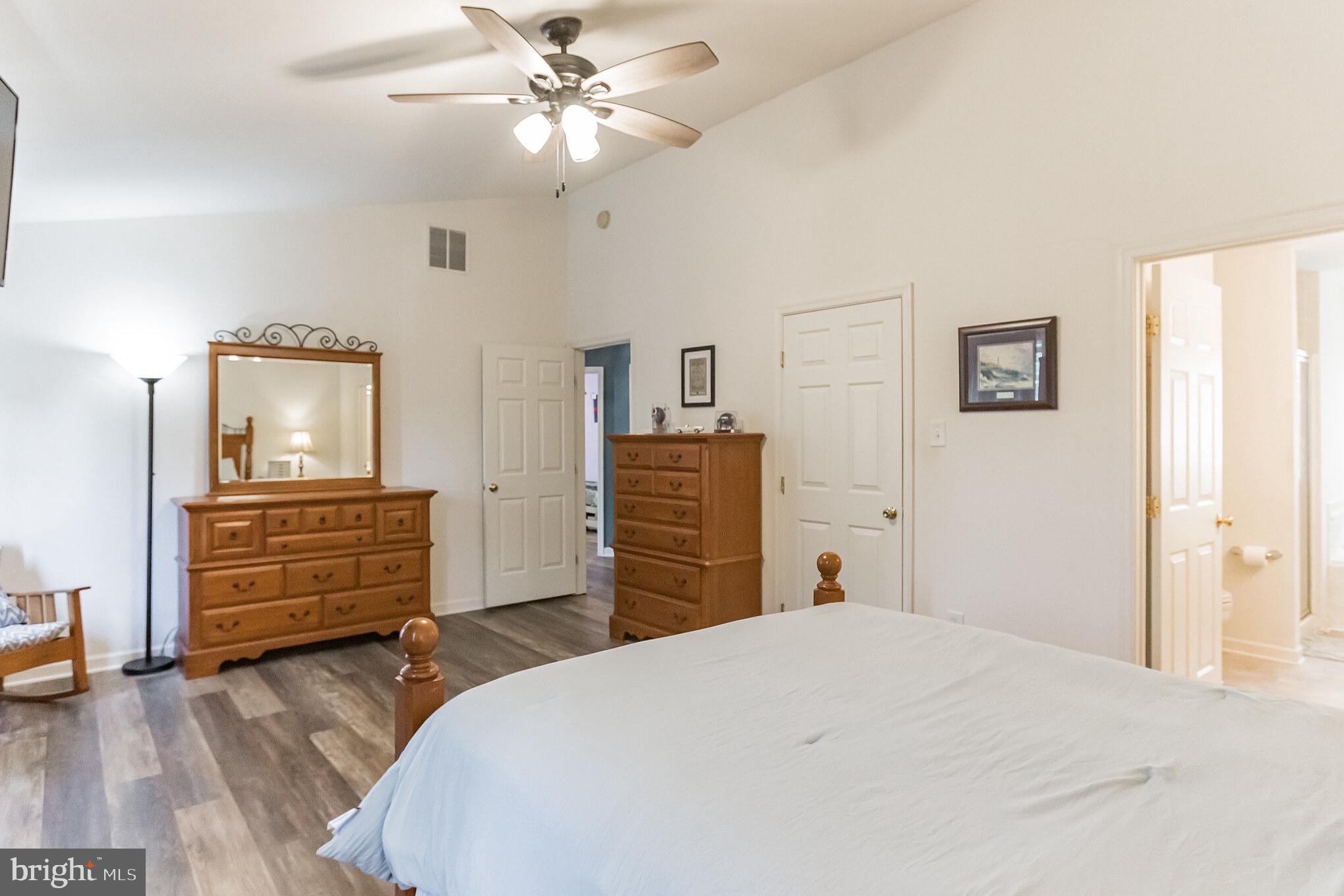 RISING HILLS - Residential