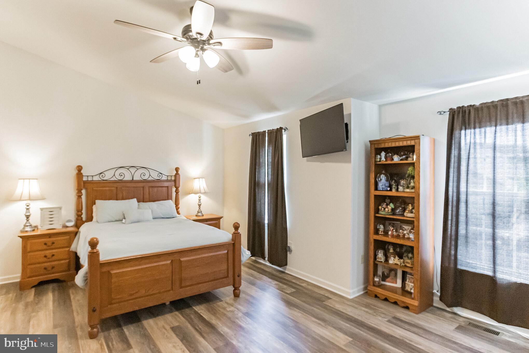 RISING HILLS - Residential