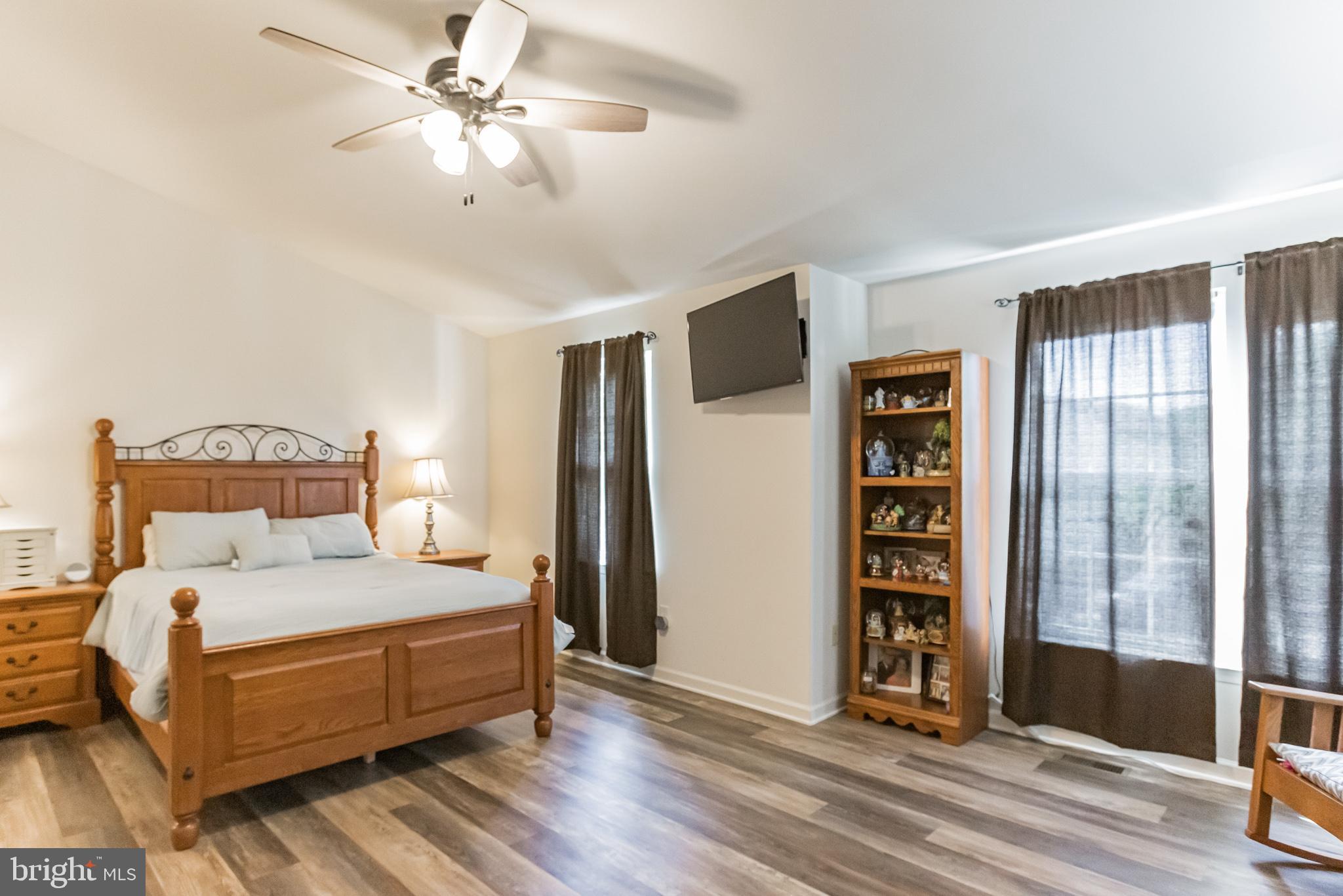 RISING HILLS - Residential